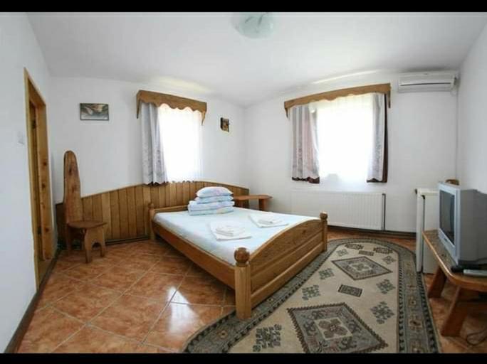 Casa cu flori Murighiol view 5