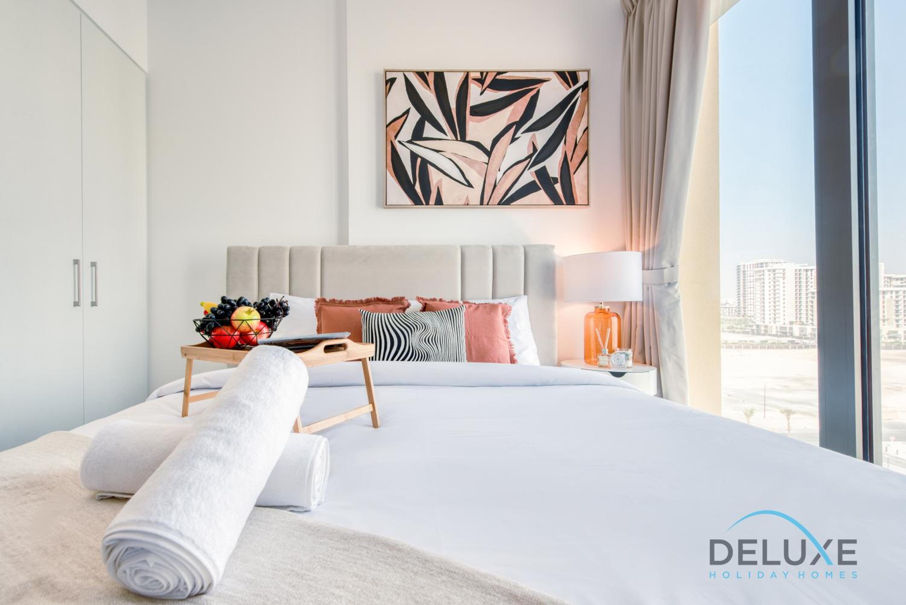 Chic 1BR in Town Square UNA Dubailand by Deluxe Holiday Homes