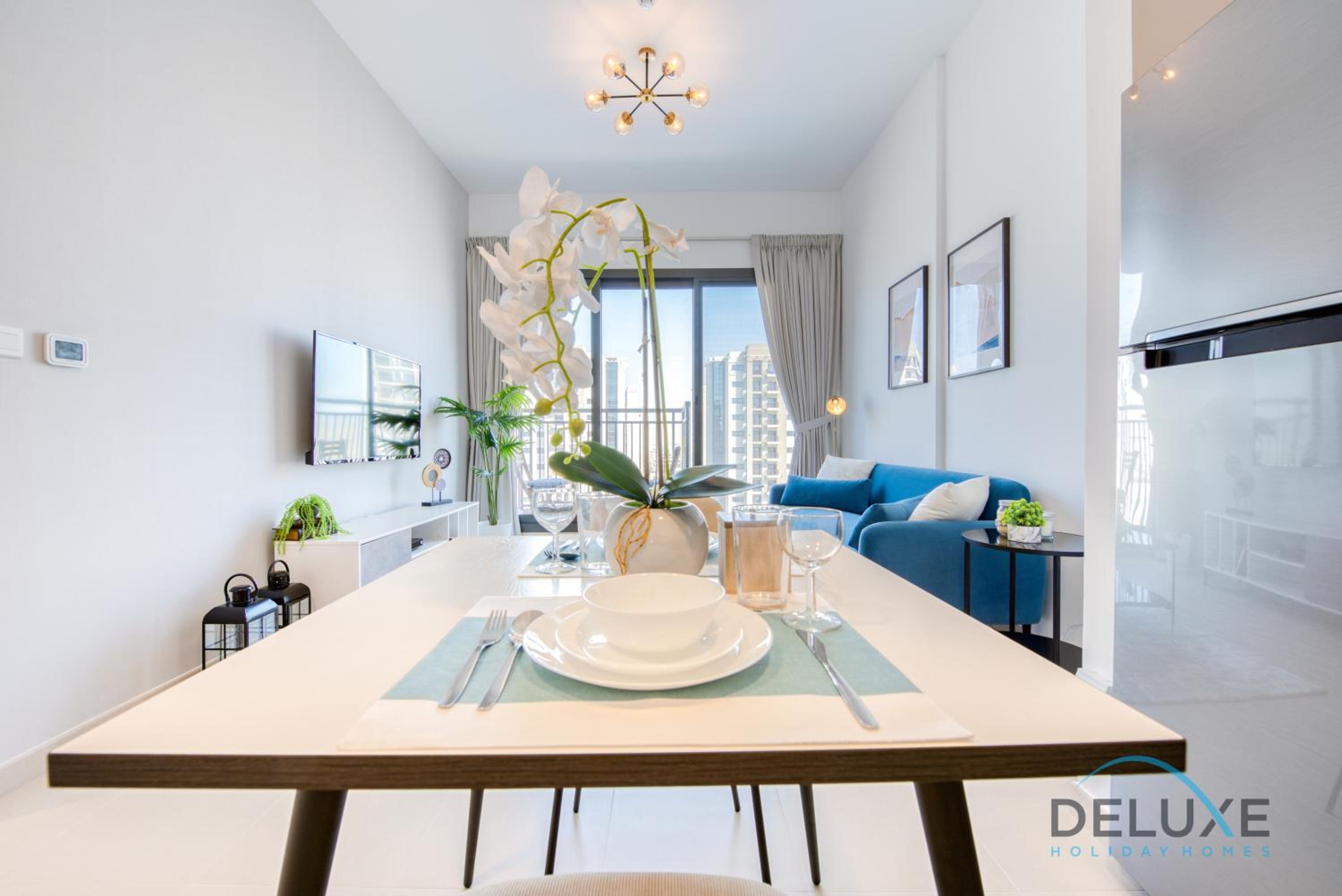 Chic 1BR in Town Square UNA Dubailand by Deluxe Holiday Homes