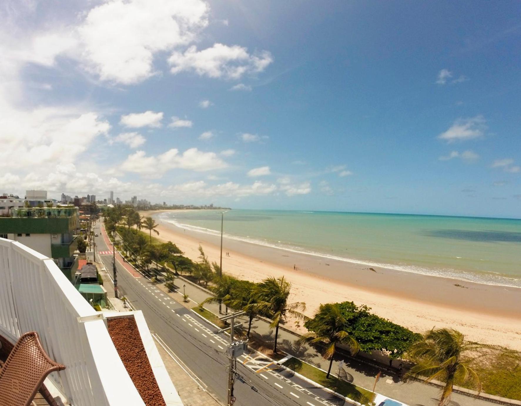 Apartamento de 2 quartos com pé na areia em Manaíra view 2