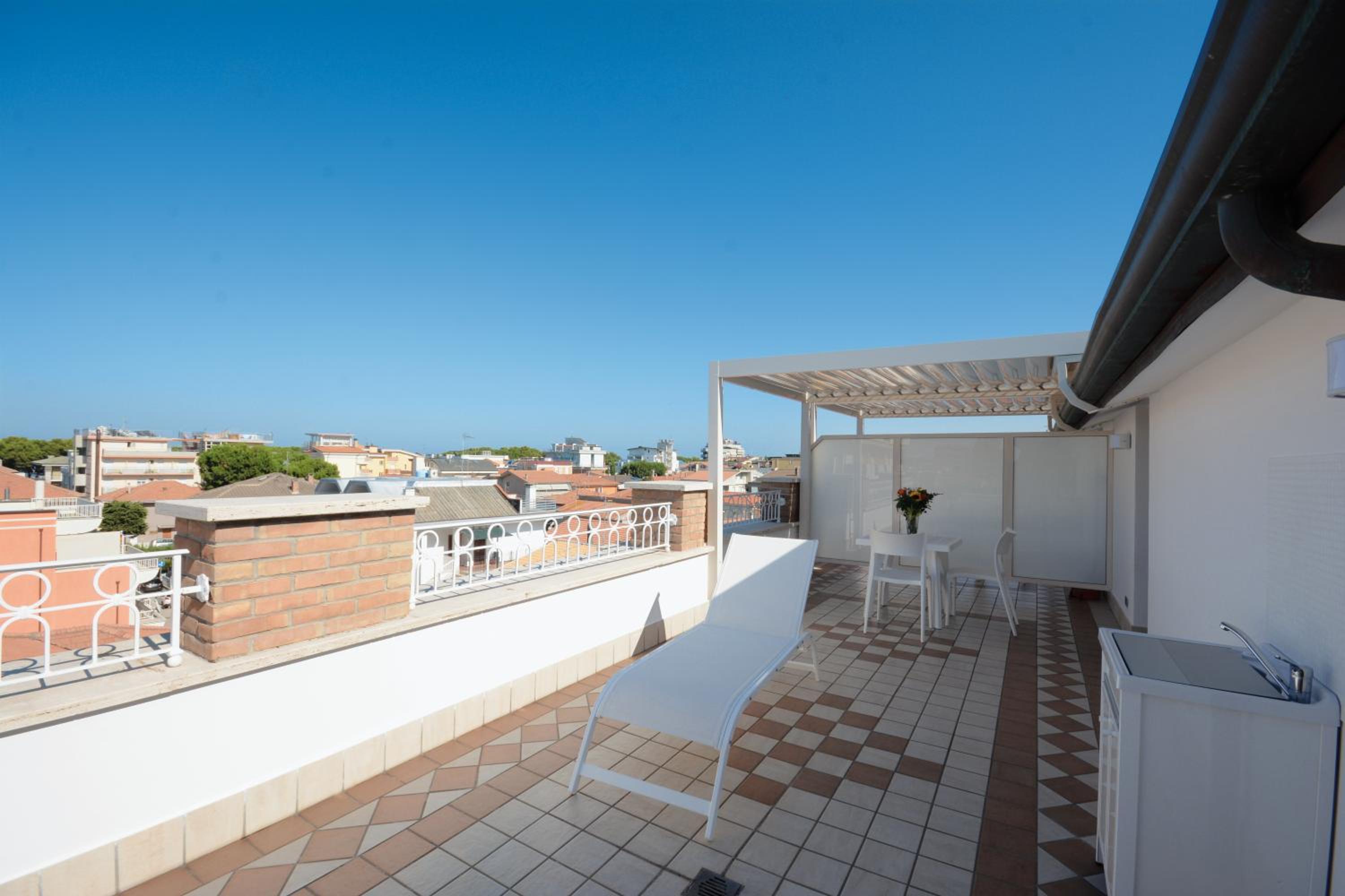 Balcony & Terrace