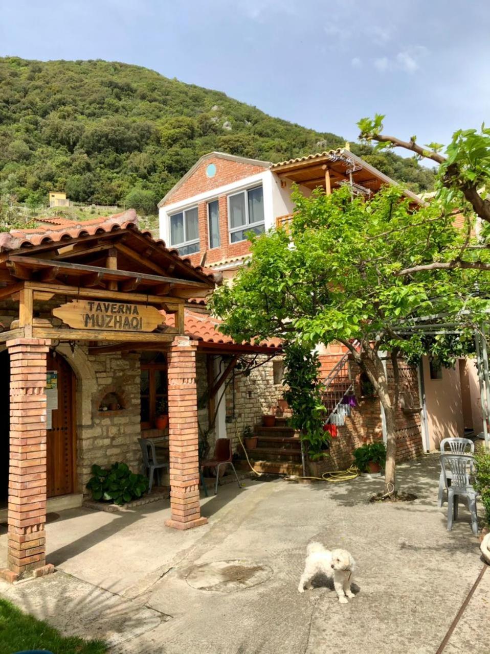 Villa Muzhaqi