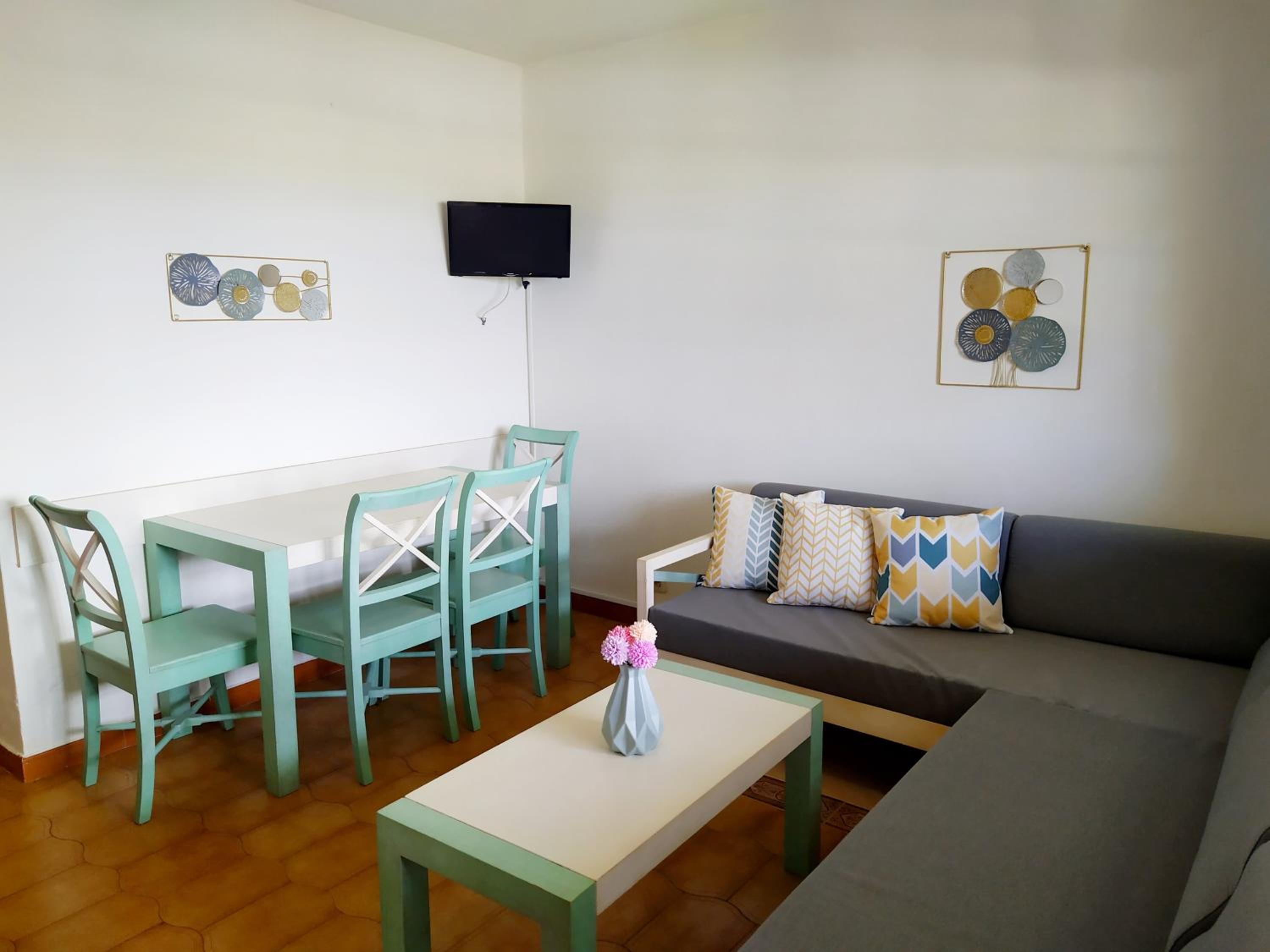 Cheap & Chic Apartamento en Son Bou de 2 dormitorios I photo 2
