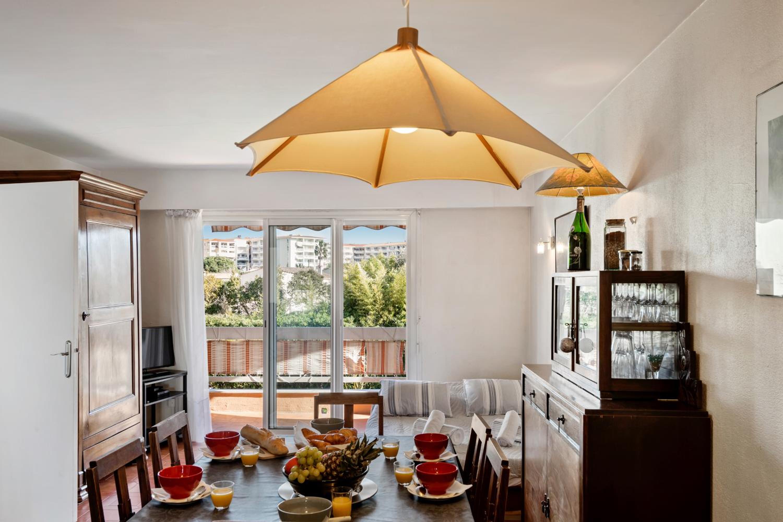 Les Jasmins Apartment view 3