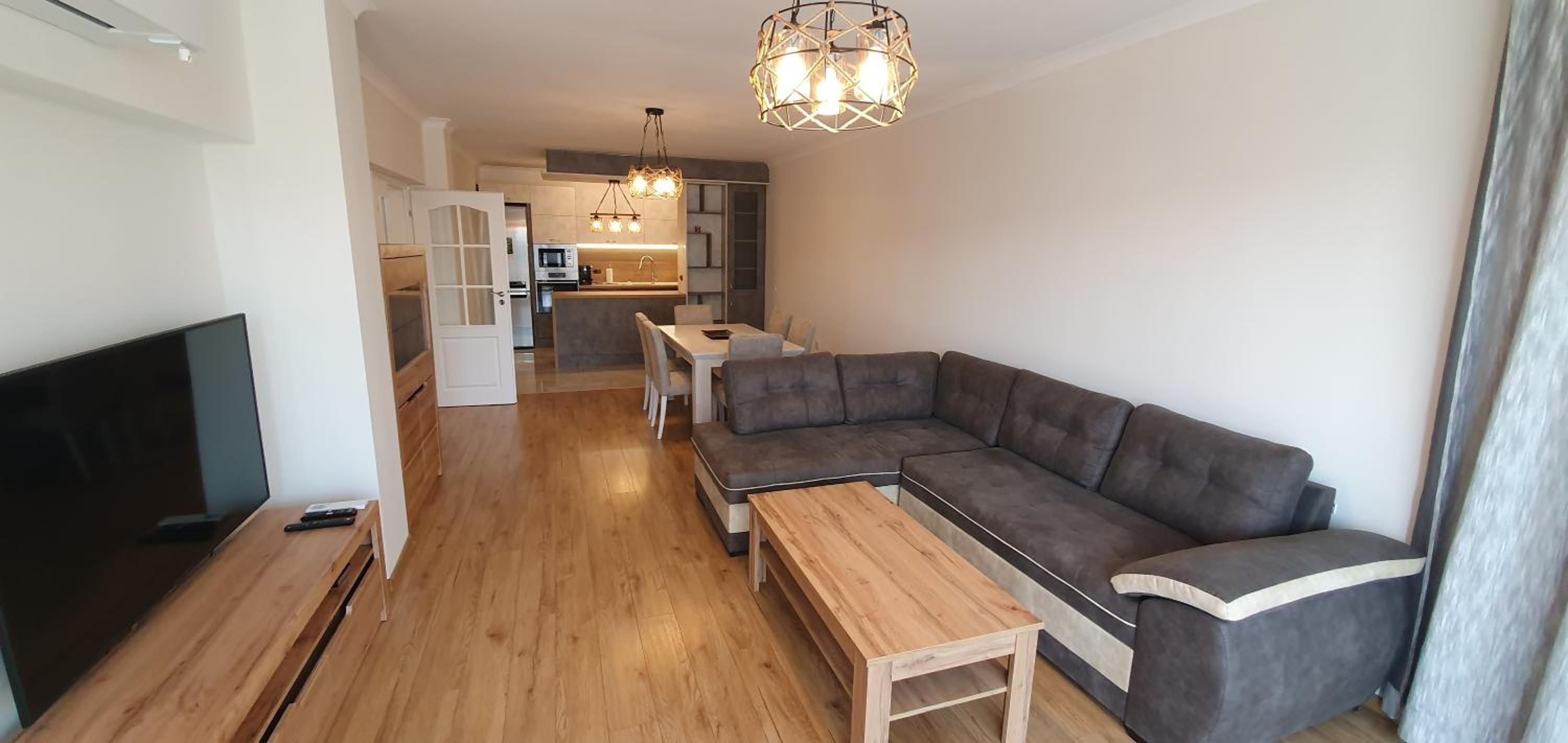 CENTRAL Lux Apartment view 3