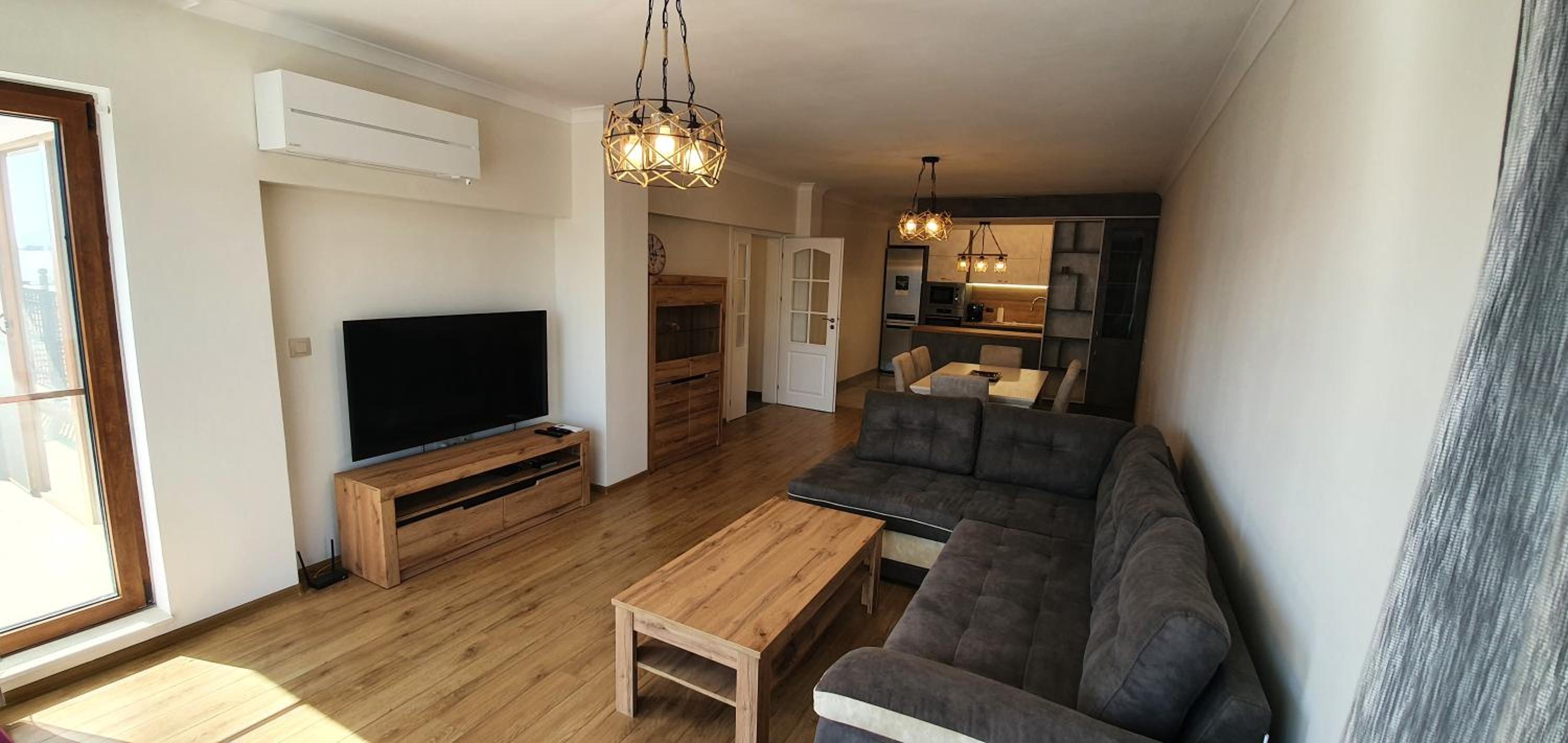 CENTRAL Lux Apartment view 2