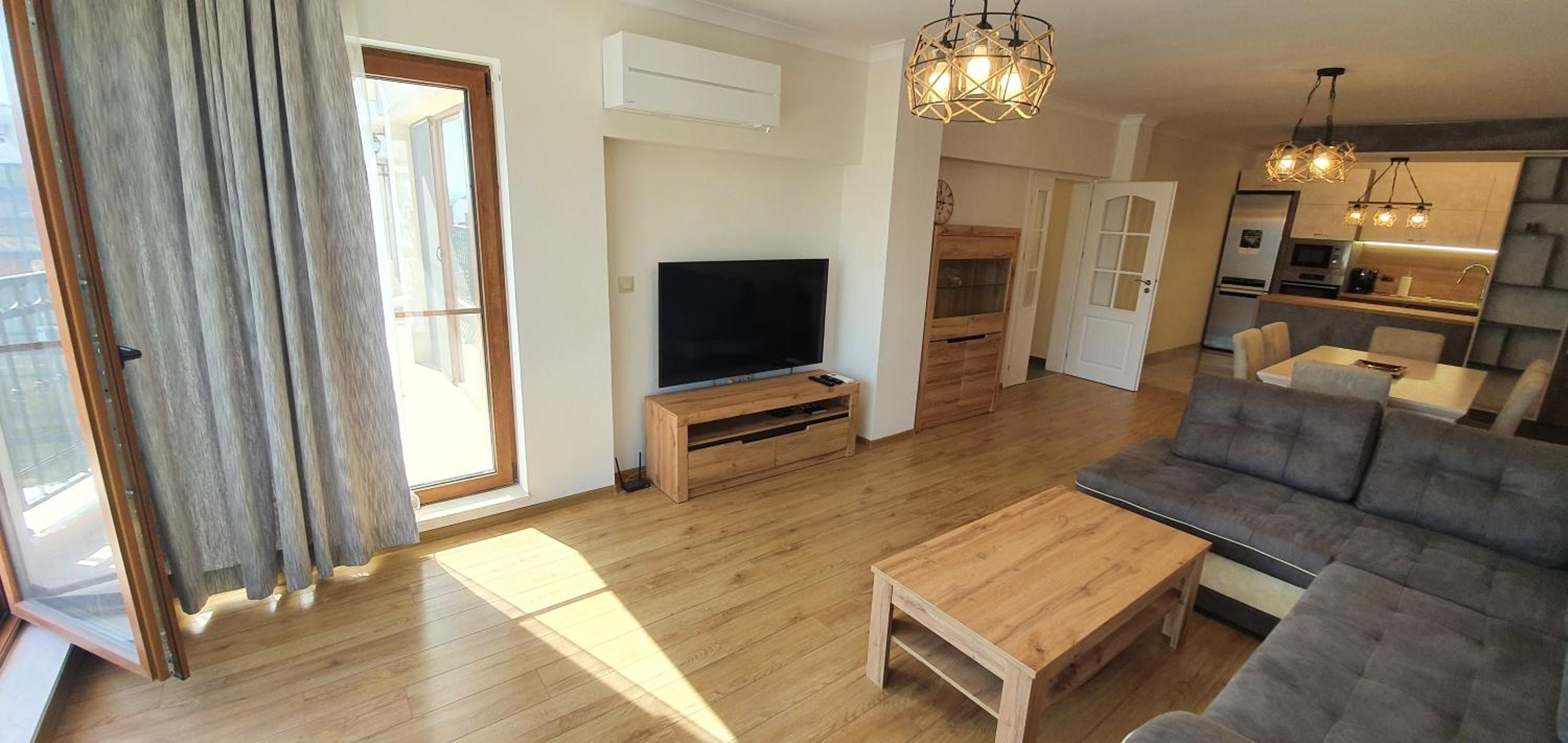 CENTRAL Lux Apartment view 5