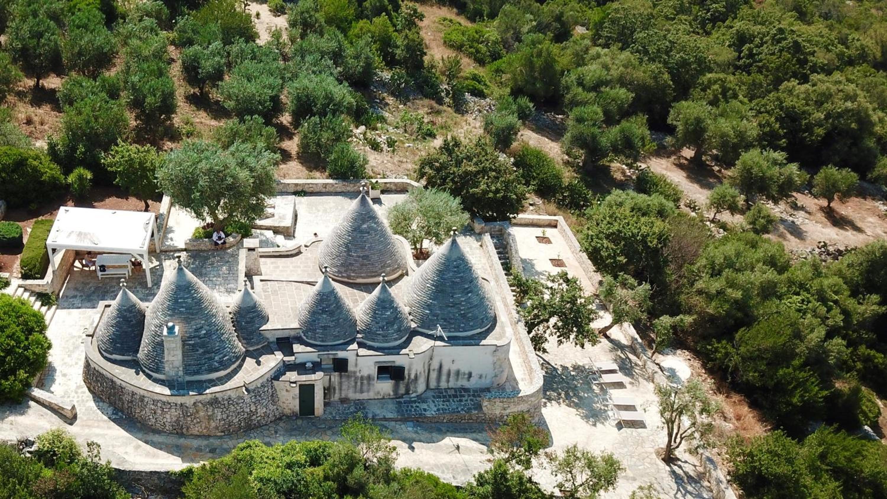 Trullo Vittoria view 2