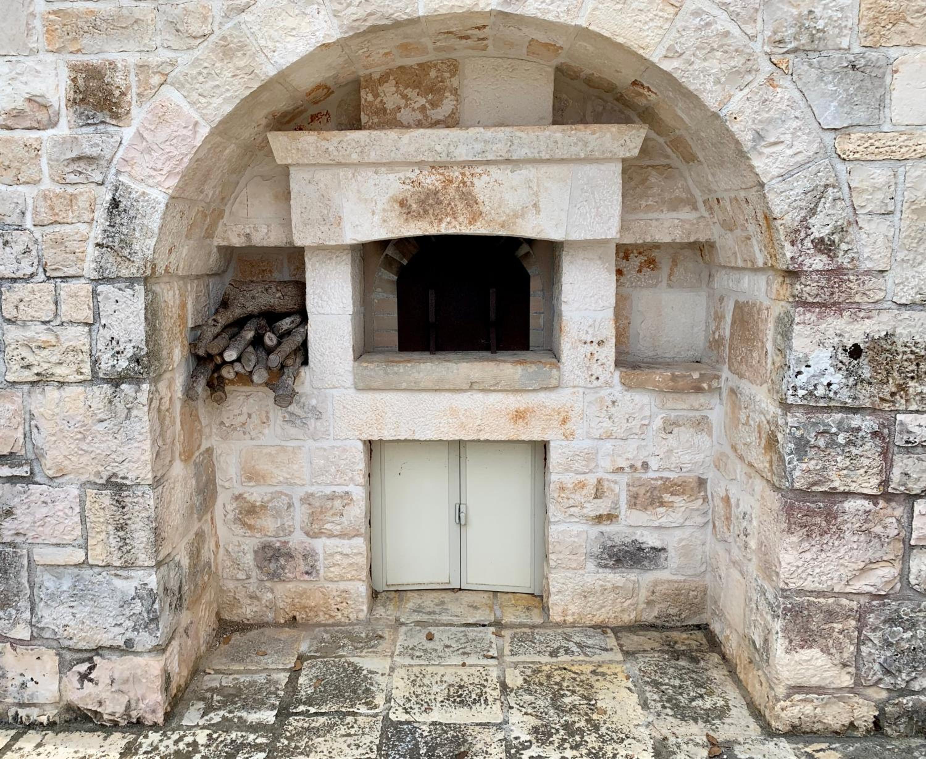 Trullo Vittoria view 4