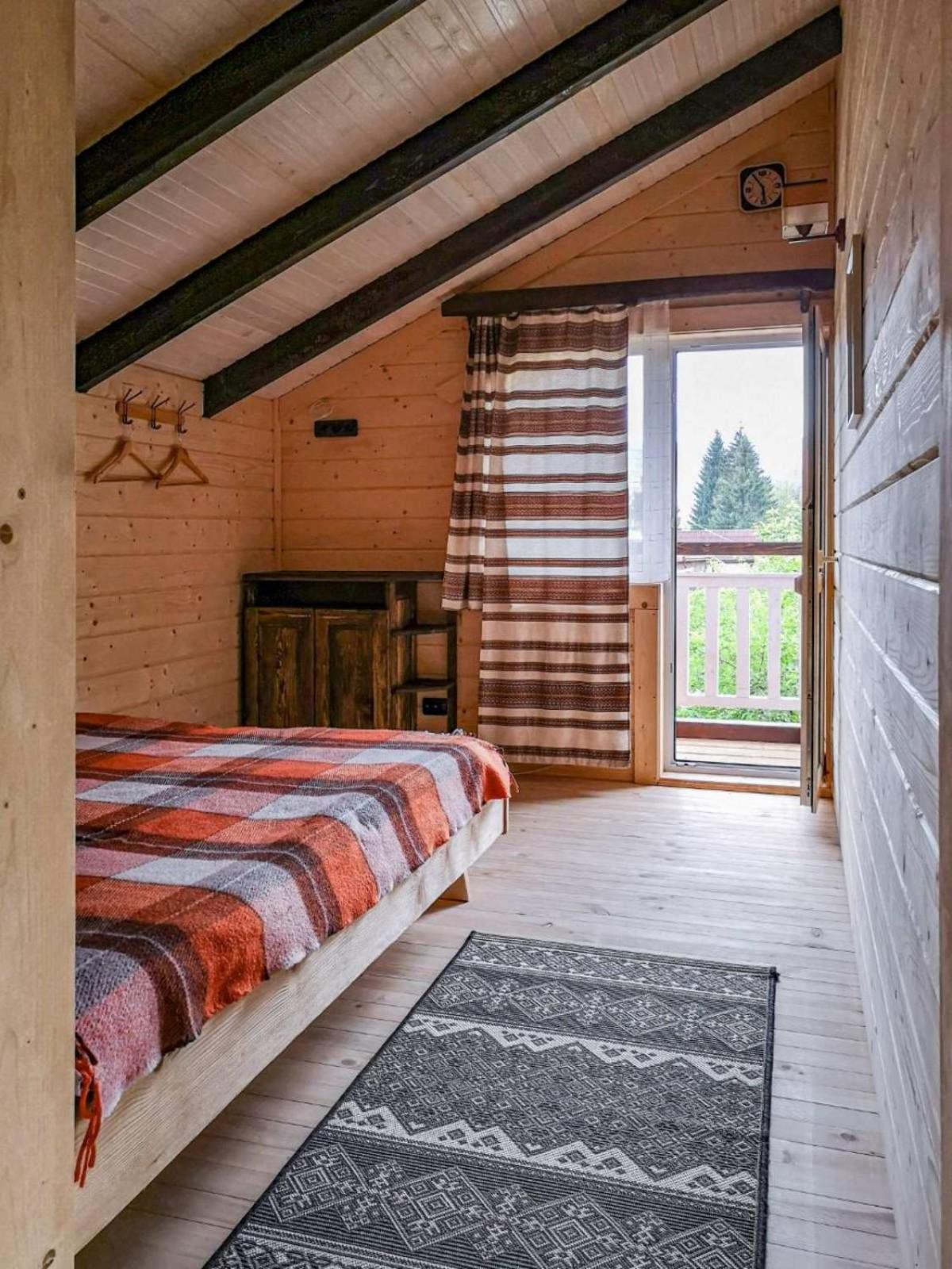 Cottage Skelya