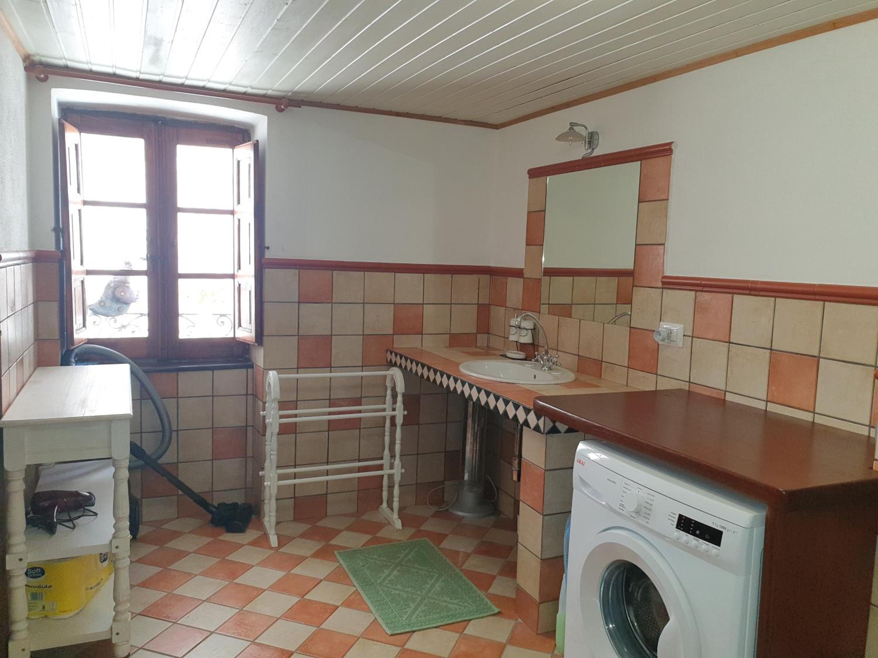 Sardinia Retreat Base is your 14th Century home with expert tips photo 4