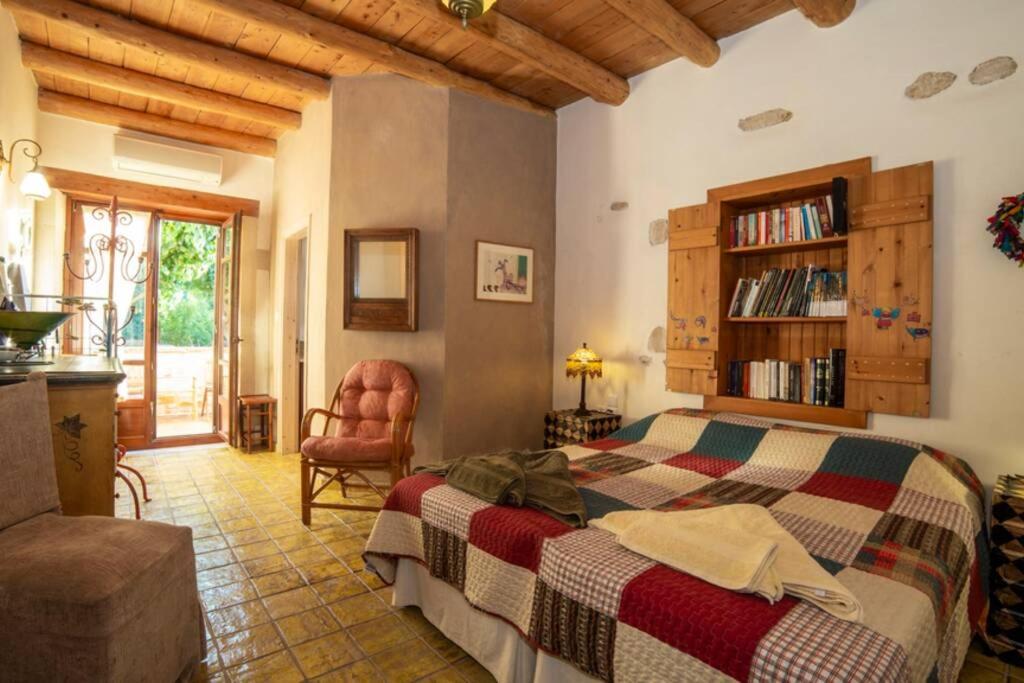 Cretan Stone built Villa Agapi view 5