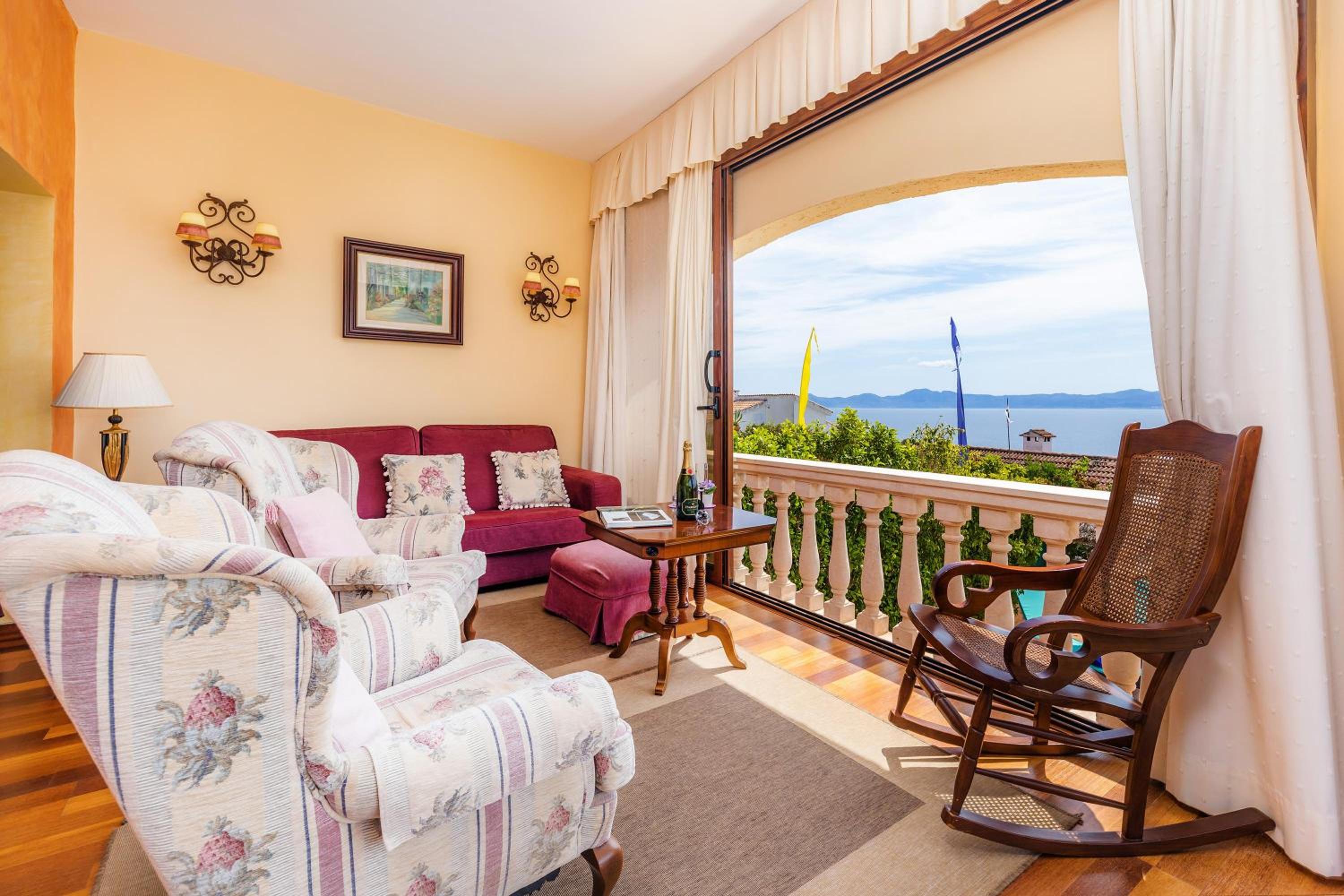 Villa Aucanada view 4