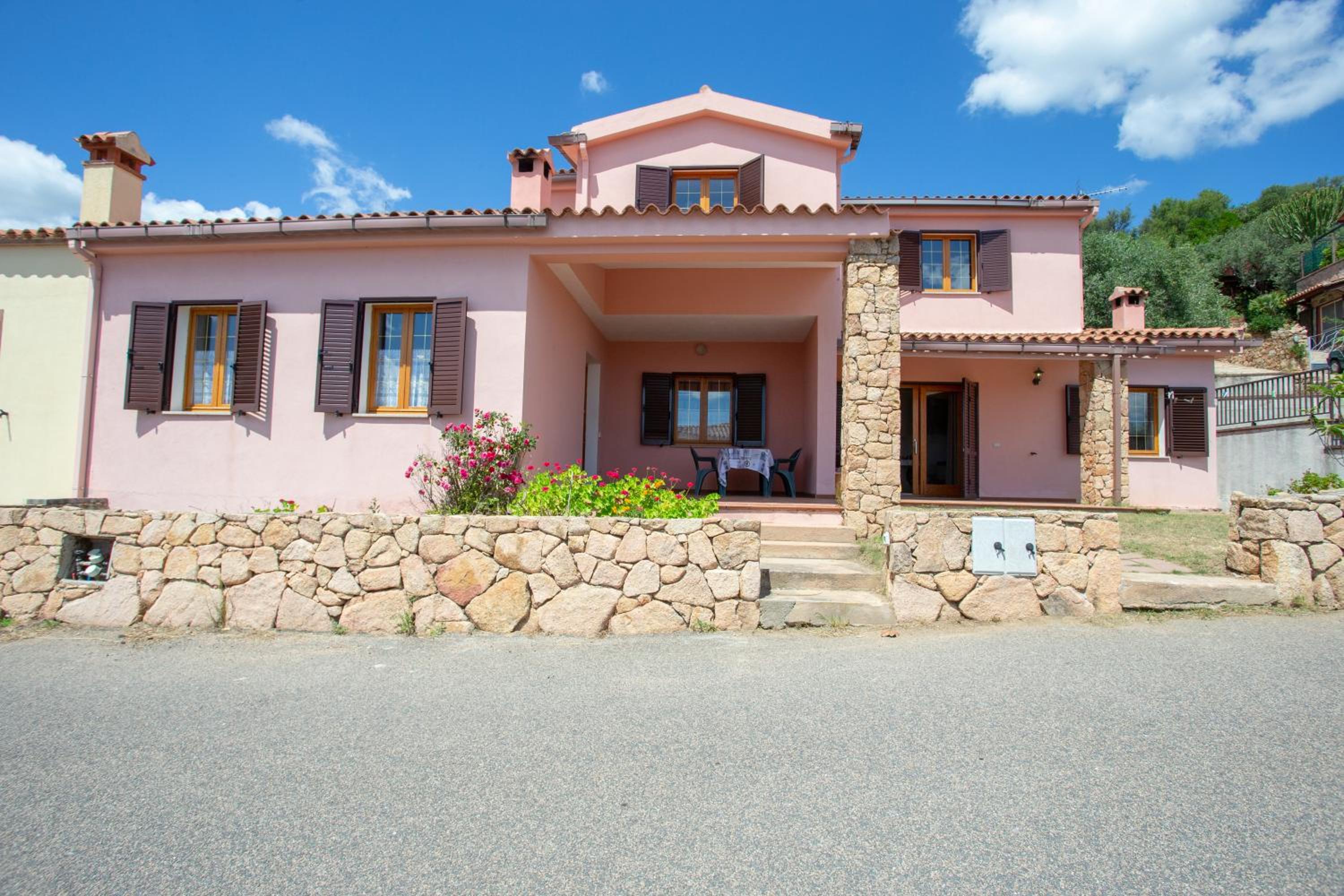 Tavolara Ichnos House photo 1