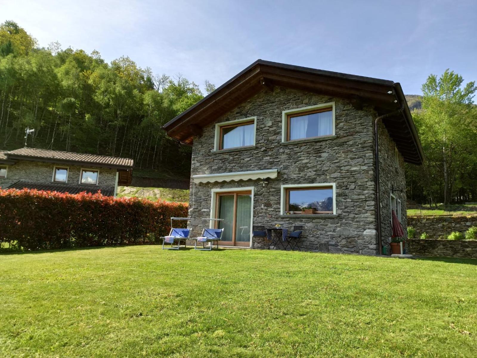Casa il Tiglio affacciata sul lago di Como
