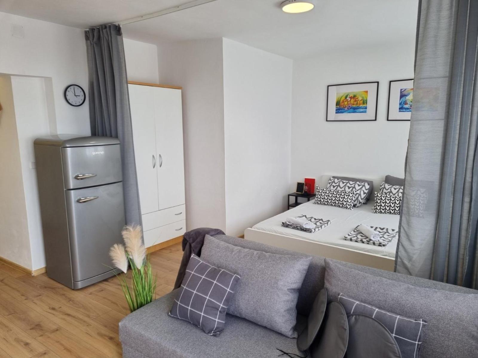 Apartmani Mali view 2