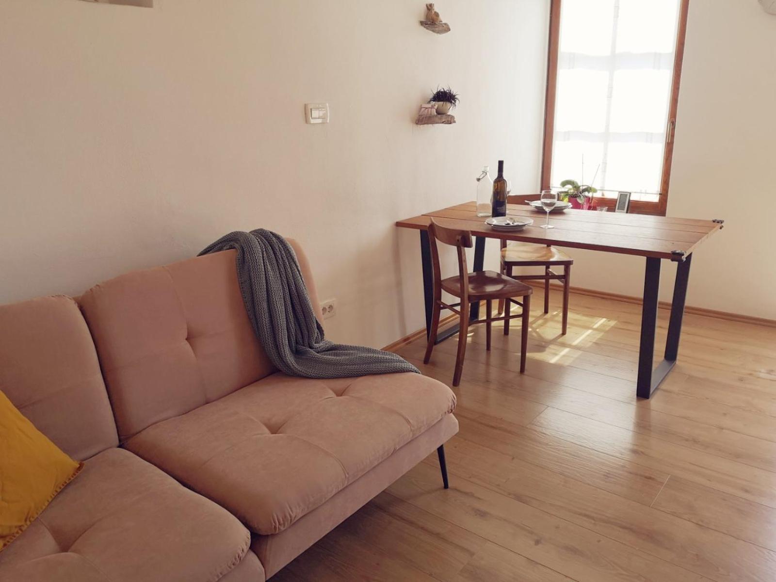 Apartma Kras view 3