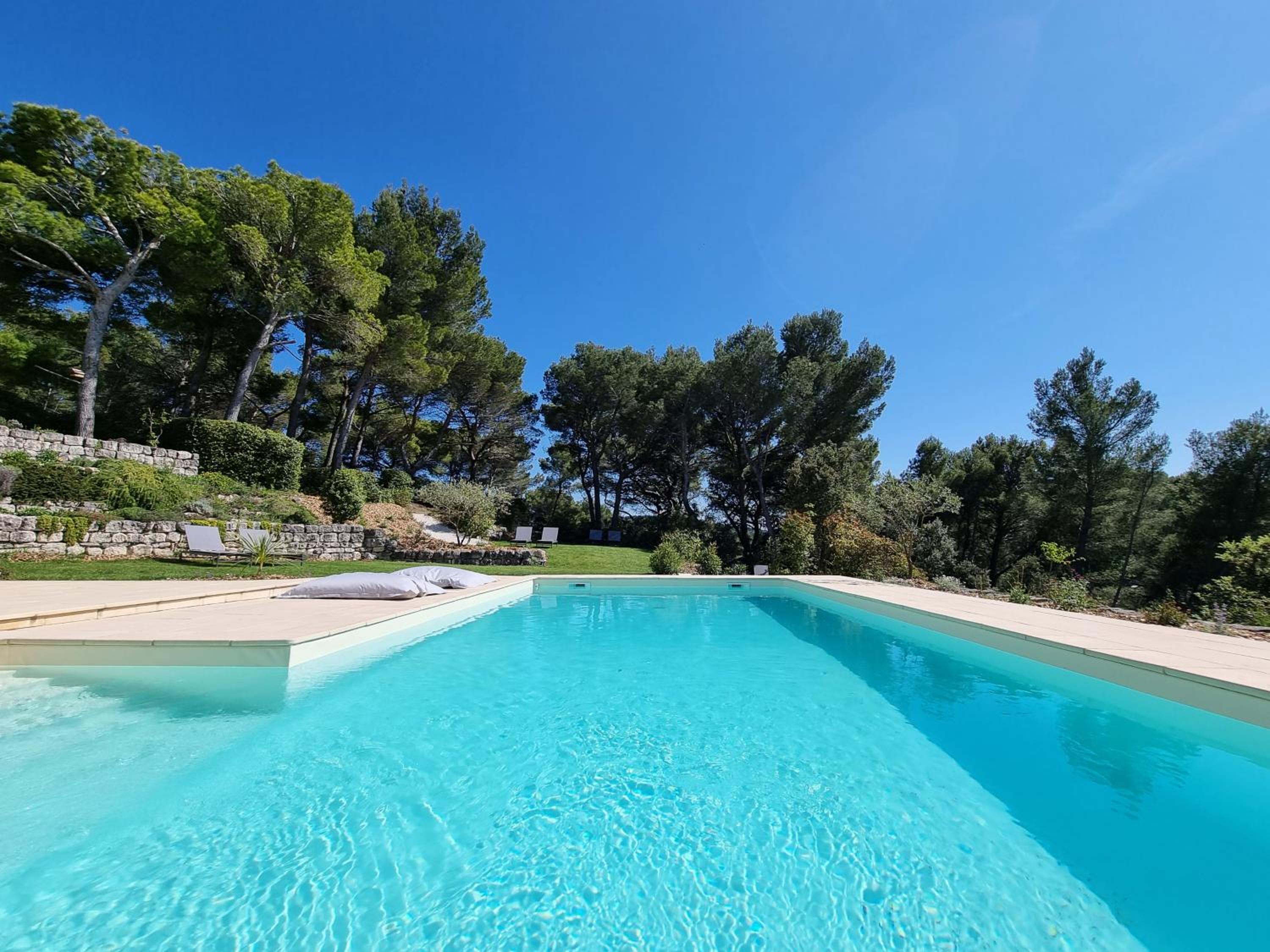 Cosy en Provence - Piscine chauffée view 2