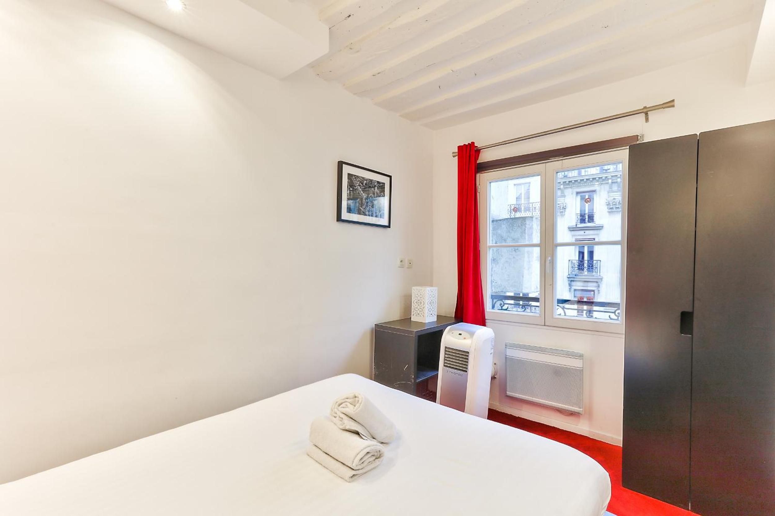 100 - Luxury 2 Bedroom - Beaubourg Marais