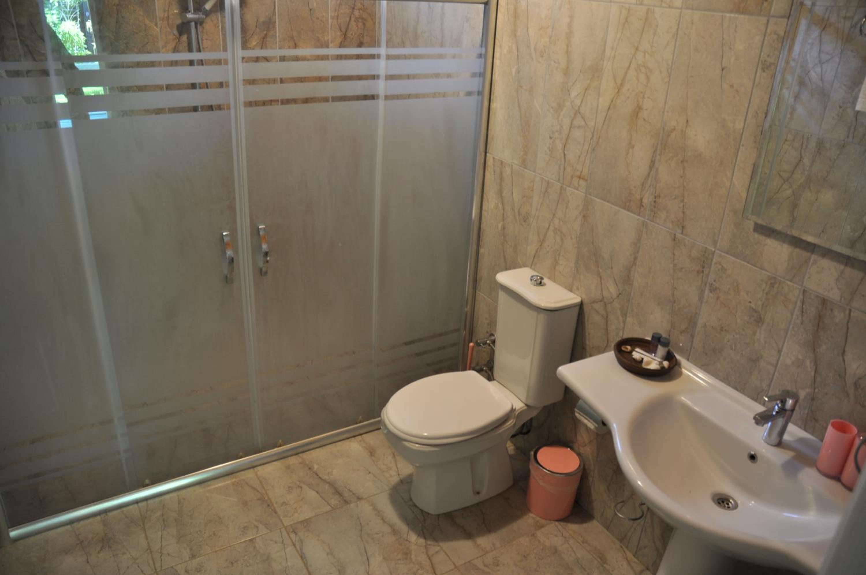 Photo 48