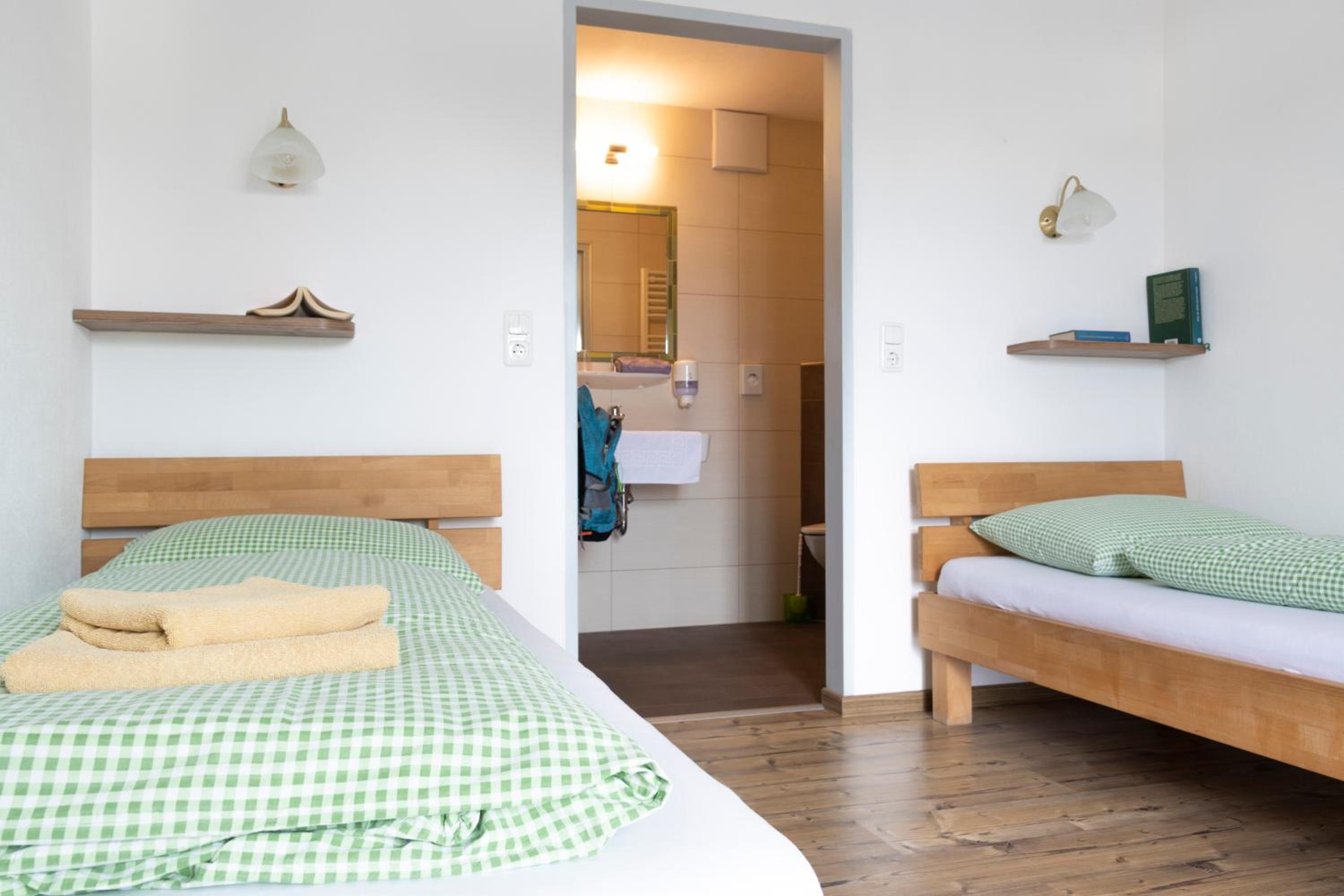 Camping & Pension Au an der Donau