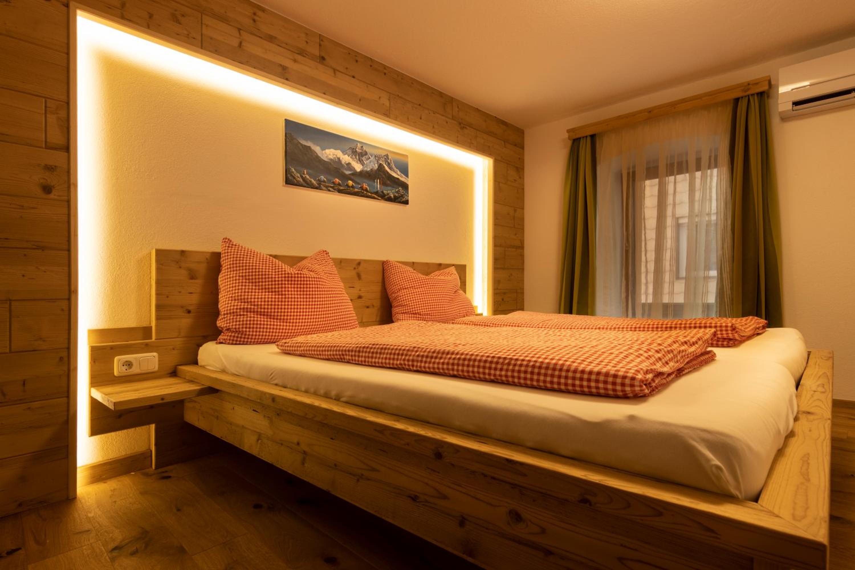 Camping & Pension Au an der Donau