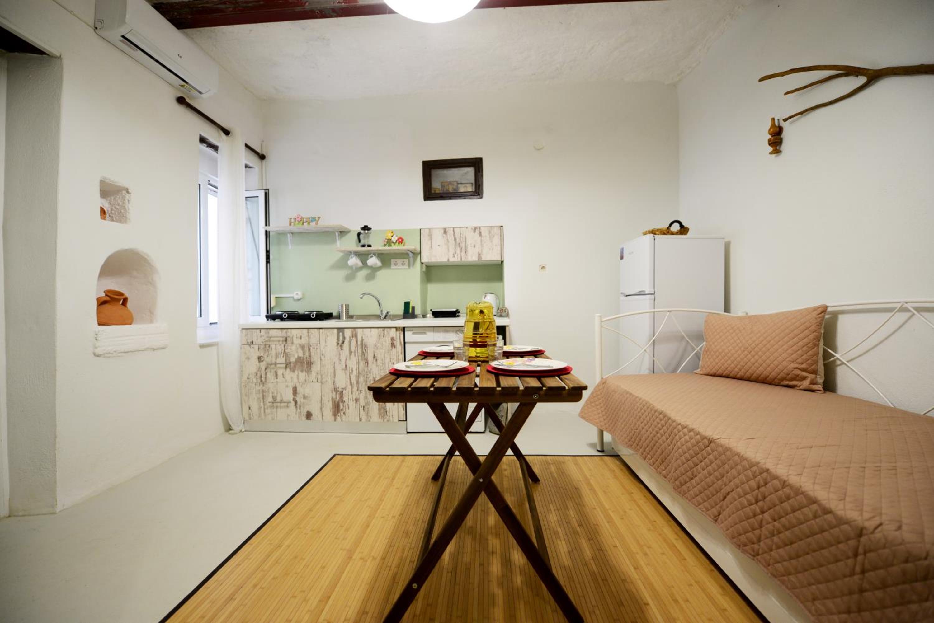 Traditional Cretan Country House (9klm from Elafonissi)