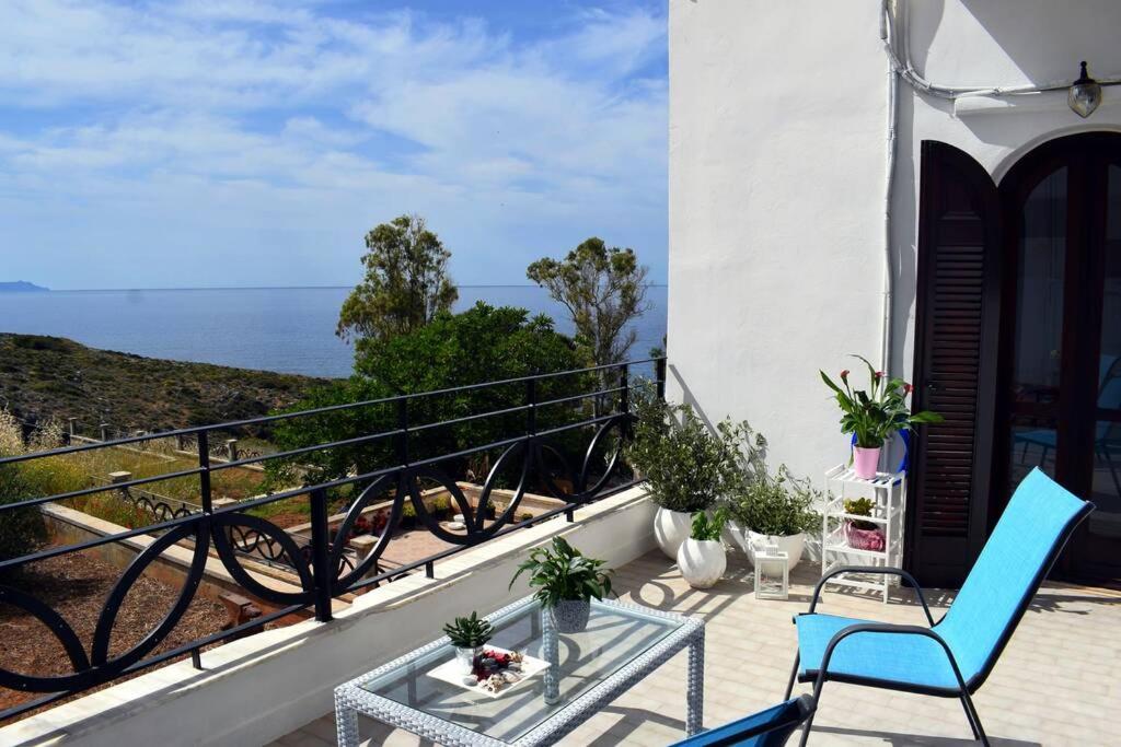 Magnificent sea view,clean and bright apartments