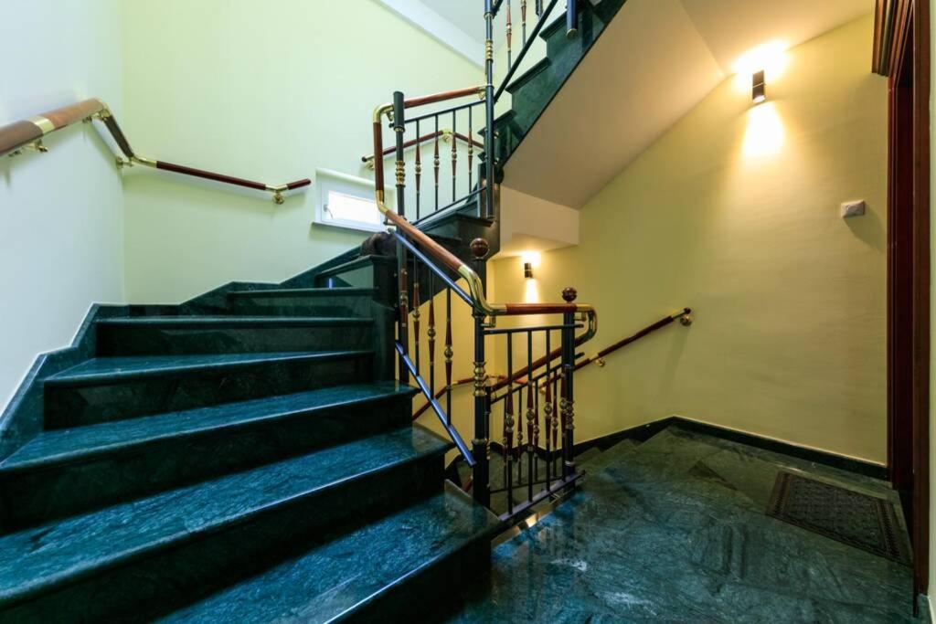 Seafront Apartment Duo