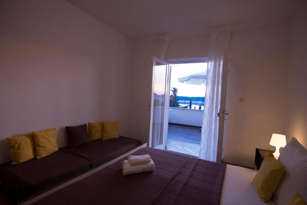 SEA VIEW APARTMENT with big terrace / 2 rooms
