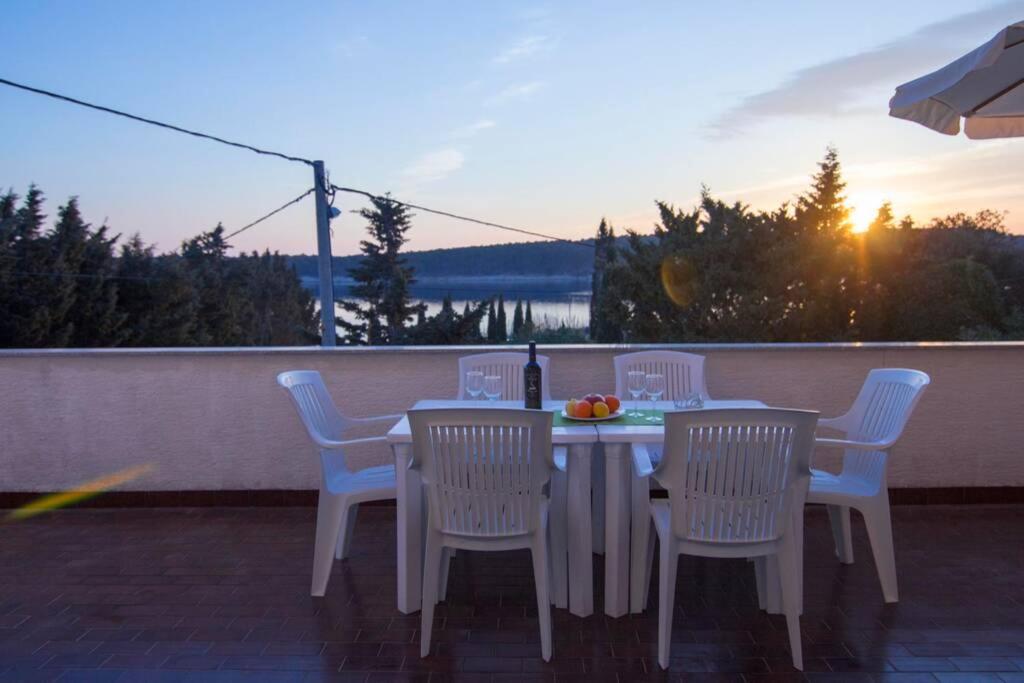 SEA VIEW APARTMENT with big terrace / 2 rooms