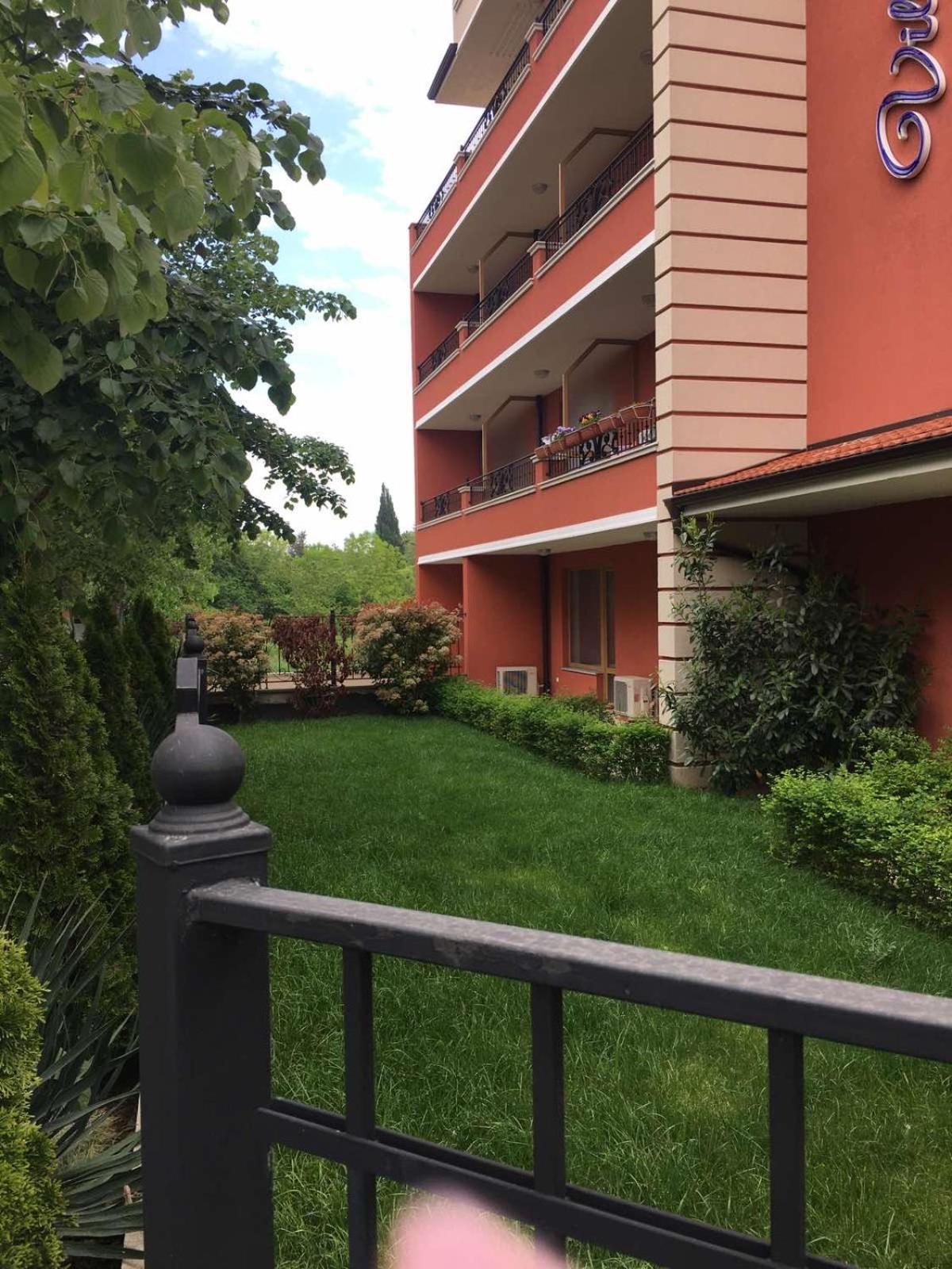 Villa Rossa Apartments view 5