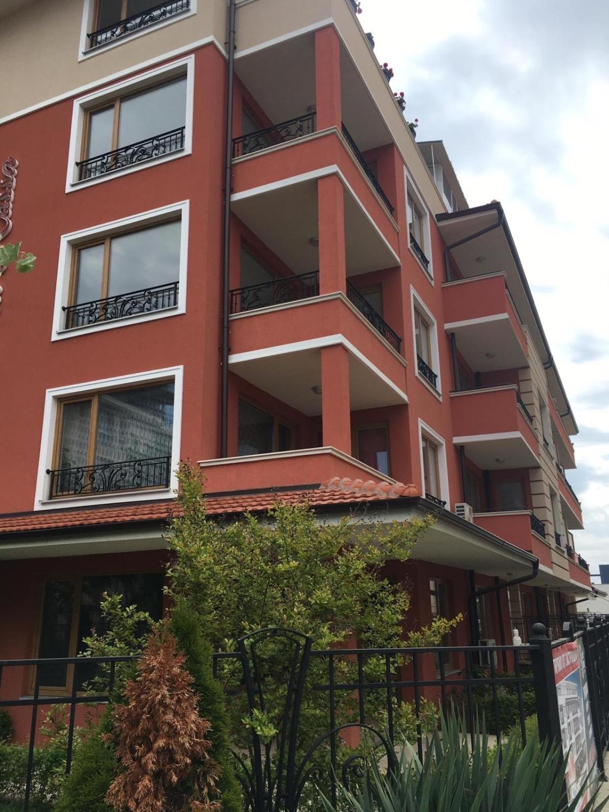 Villa Rossa Apartments view 4