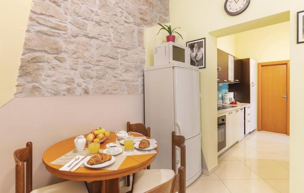 APARTMENT LUBINA view 3