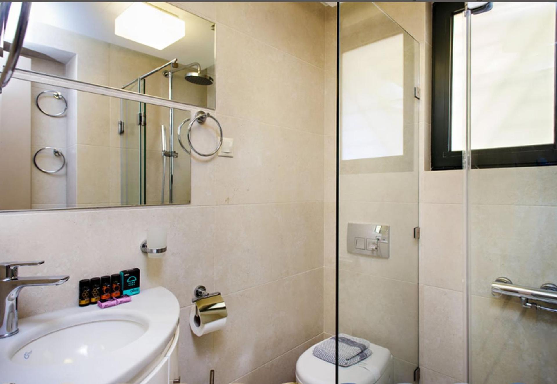Lili Apartments,oasis 2,5 km from Hania center view 4