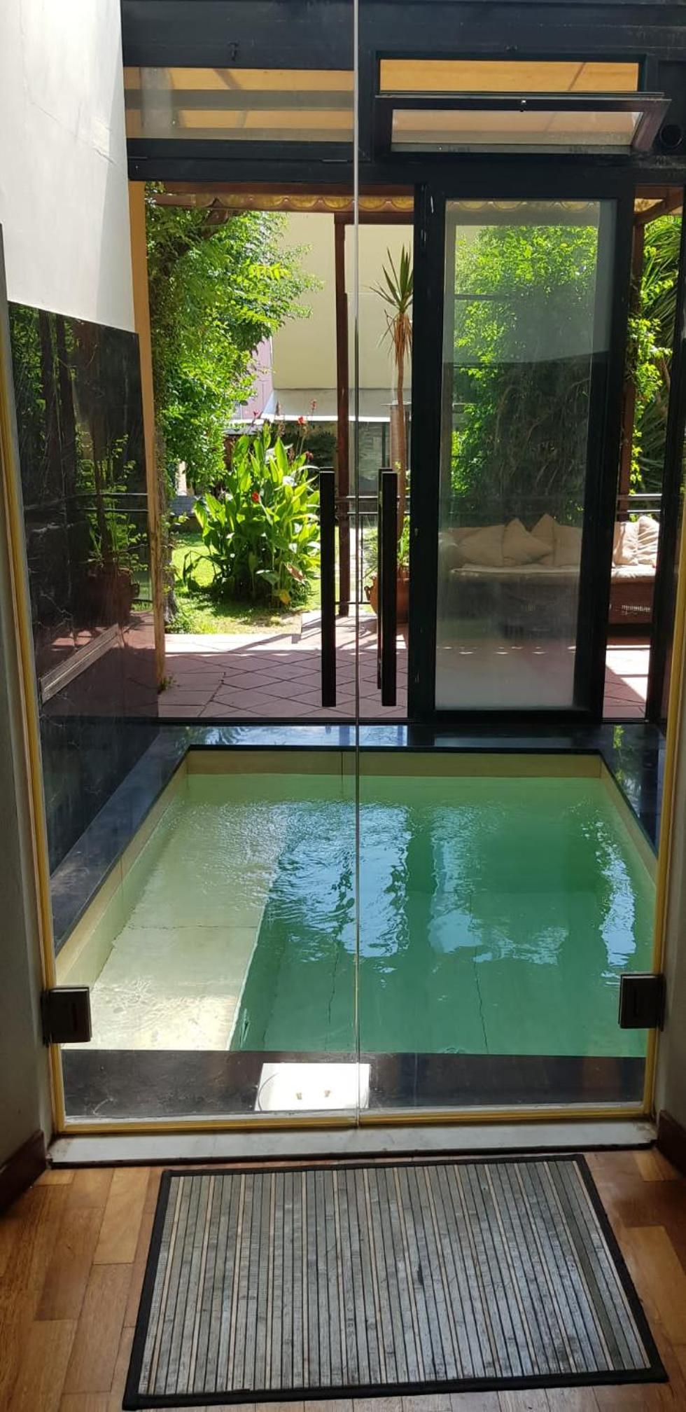 La casa con piscina riscaldata interna ANNA LUXURY GARDEN photo 3