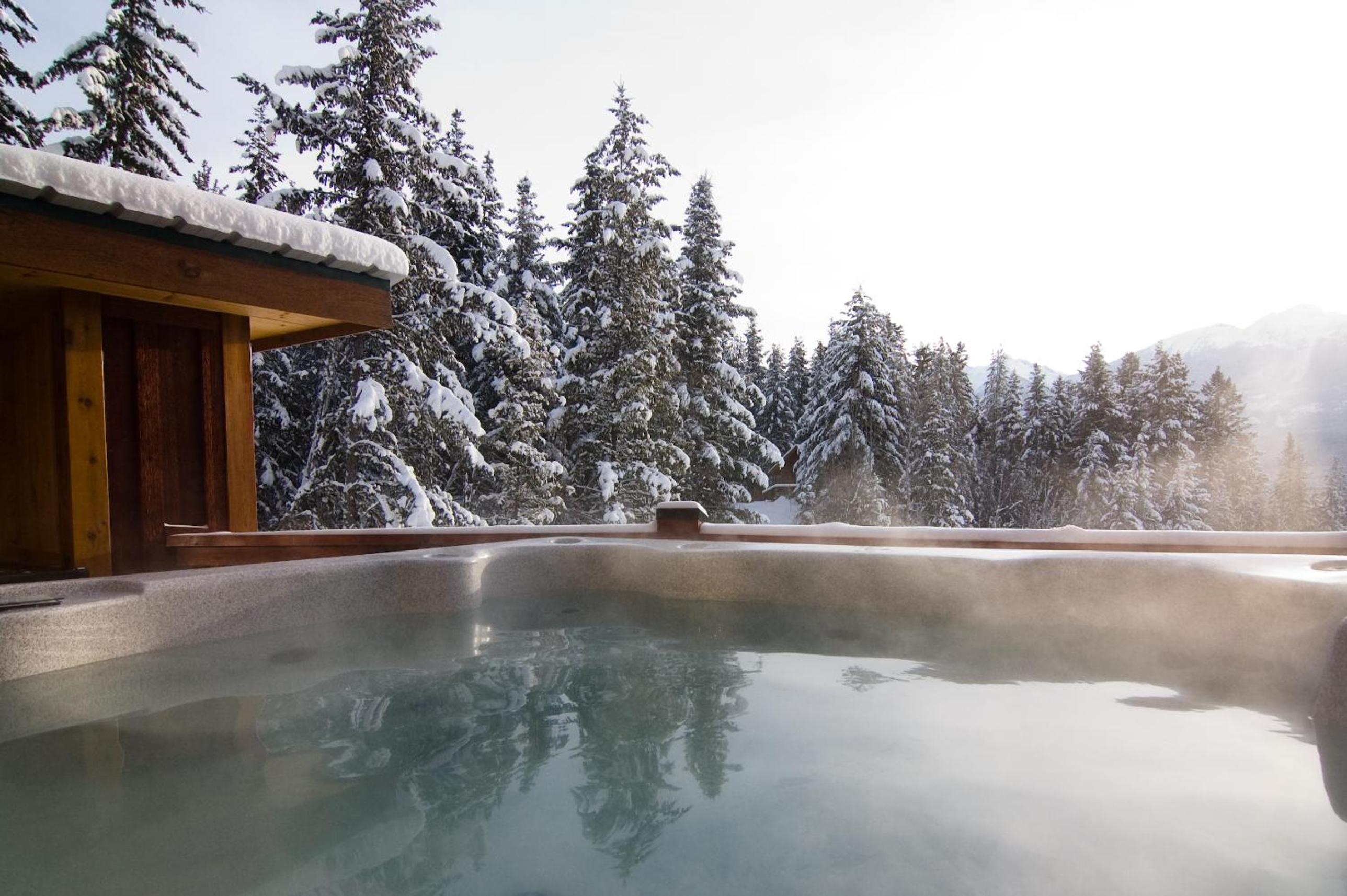 Golden Vacations - Cedar House Restaurant  Chalets - Property Image 26