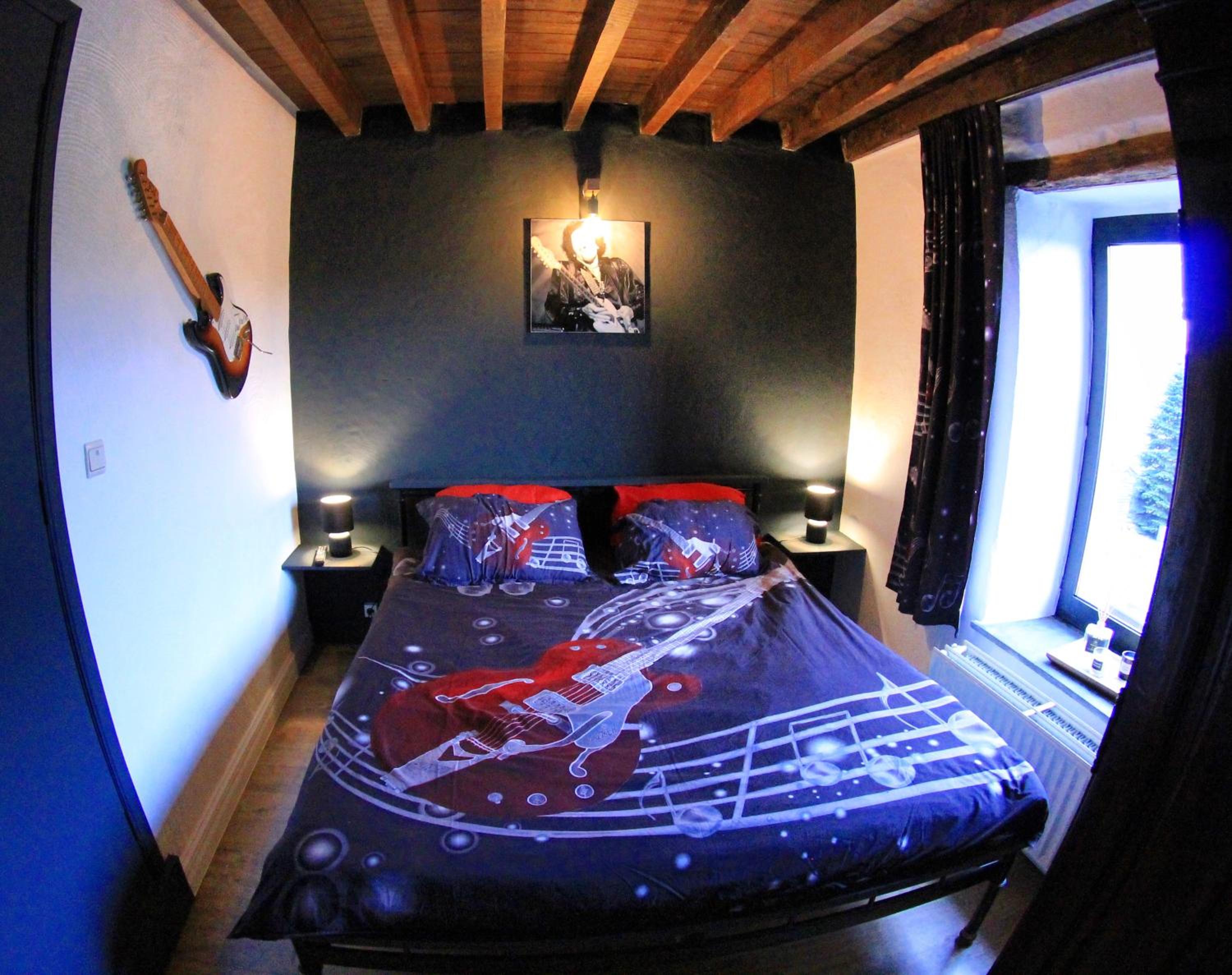 B&B Music City