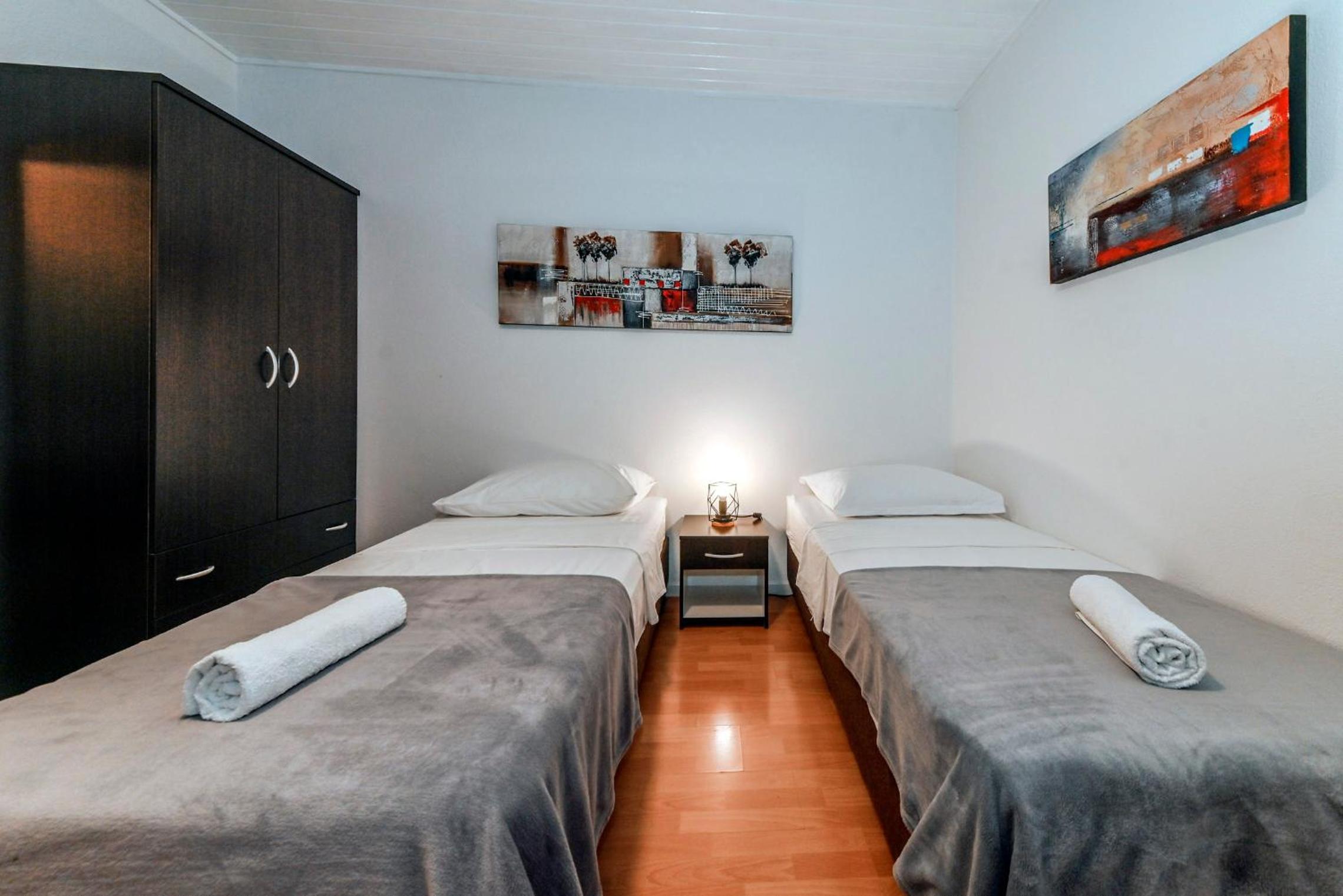 Apartments Lada