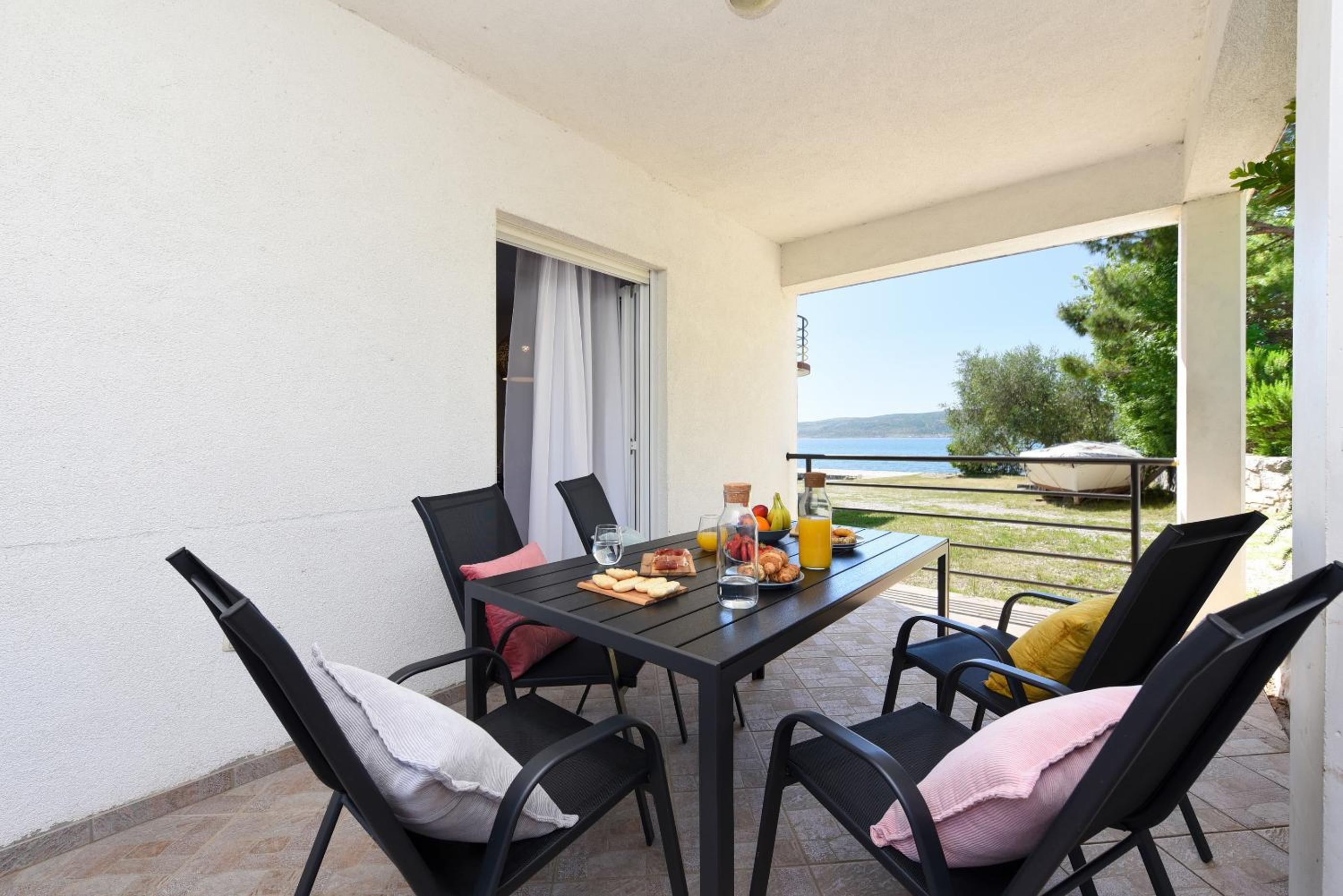 Malako Family Apartments view 5