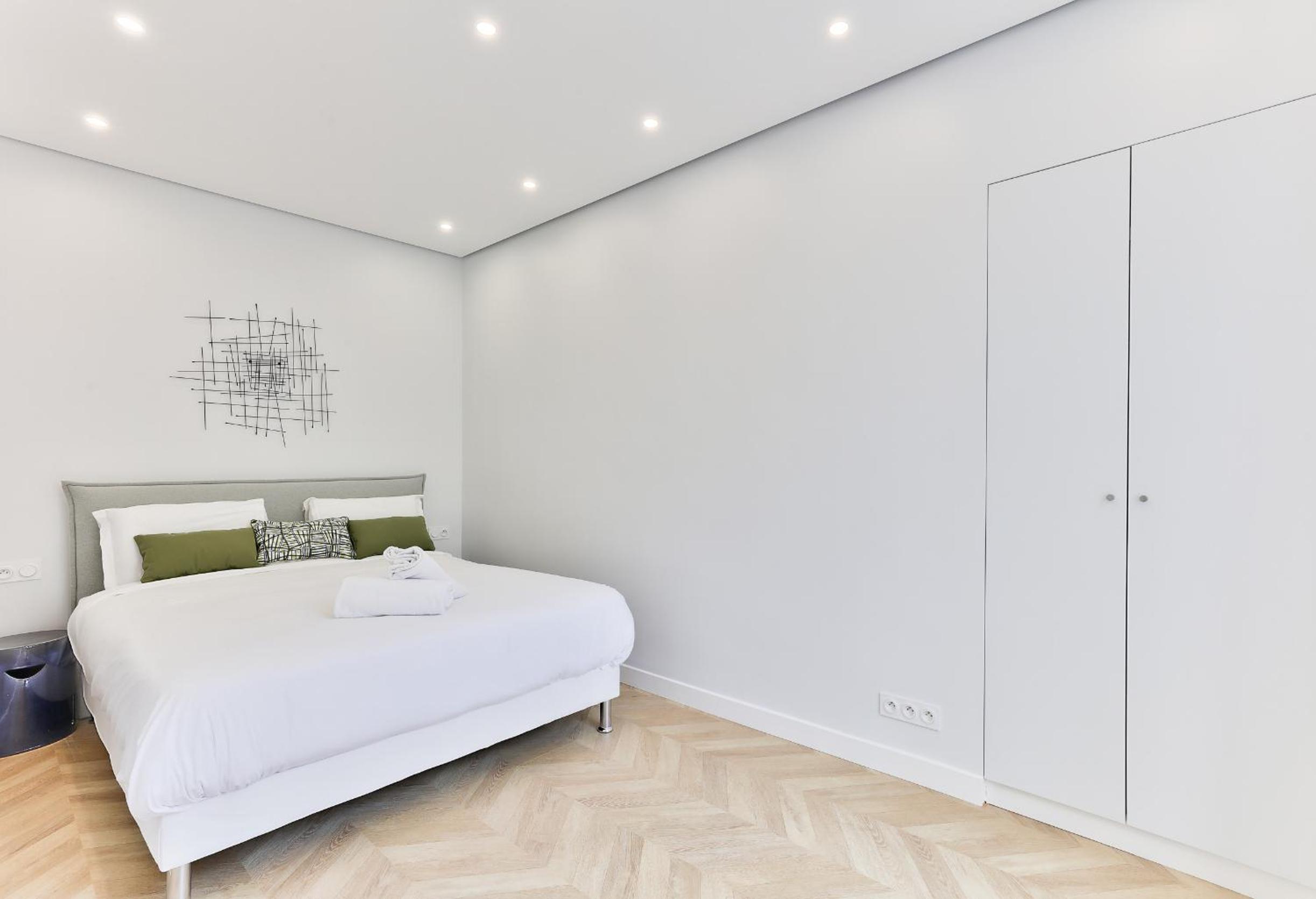127 - Urban Beautiful 4BR in Montorgueil