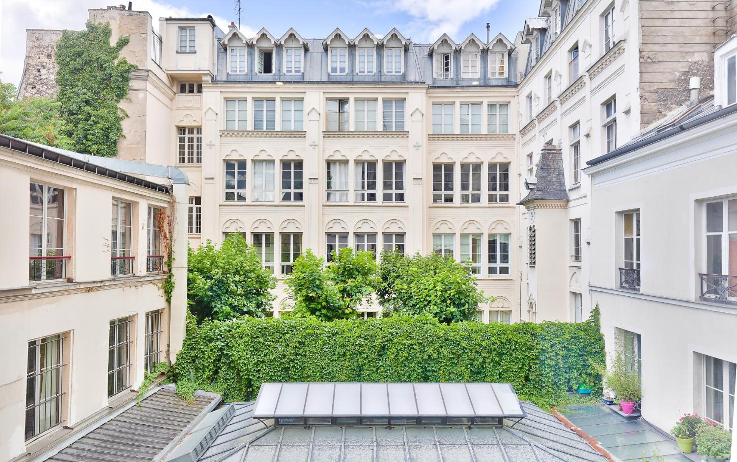 127 - Urban Beautiful 4BR in Montorgueil