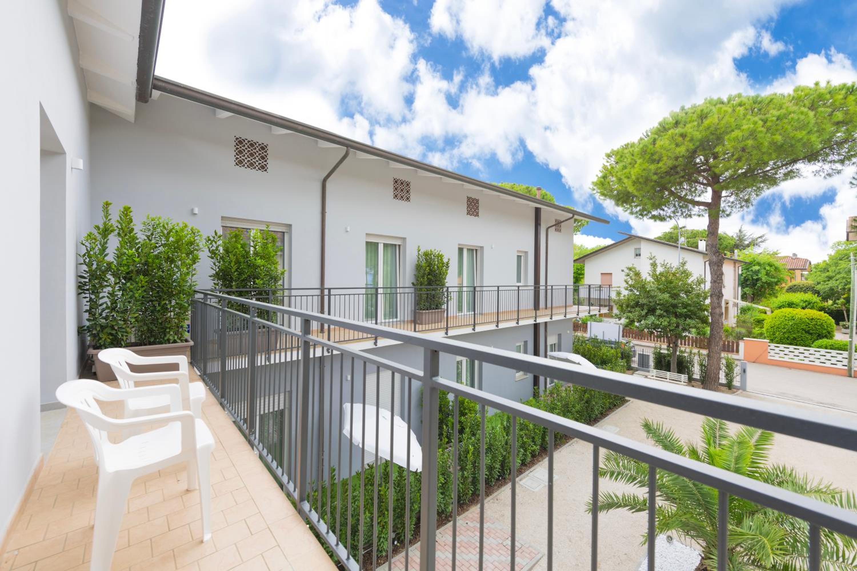 Balcony & Terrace