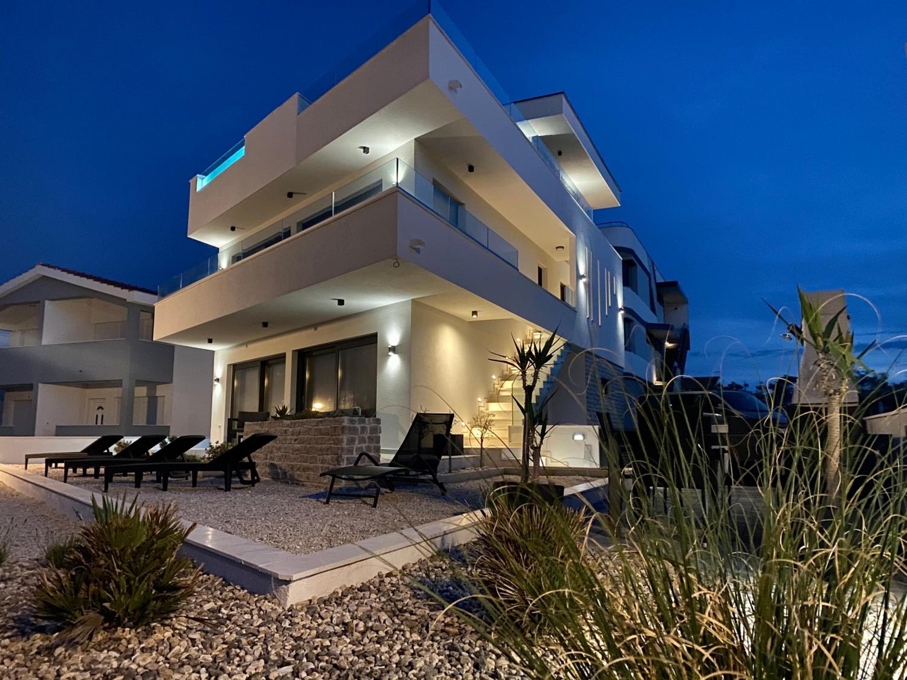 Luxury BEACH VILLA VIR / apartments