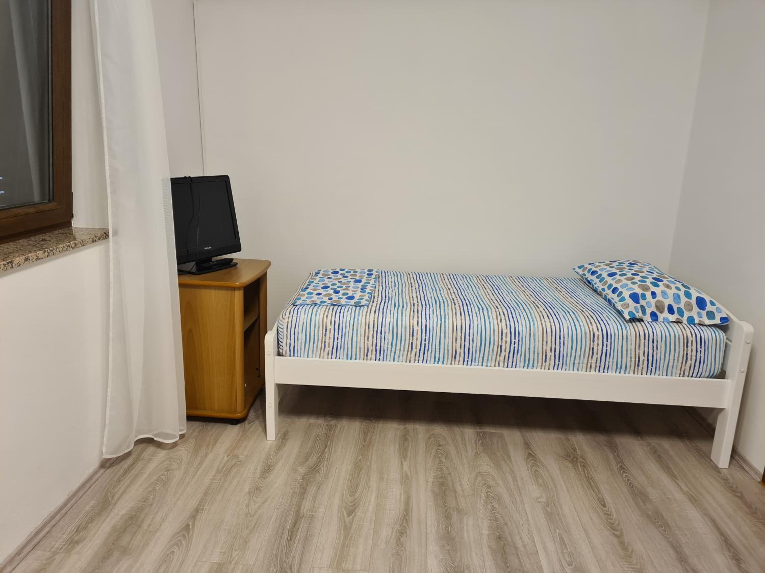 Photo 9