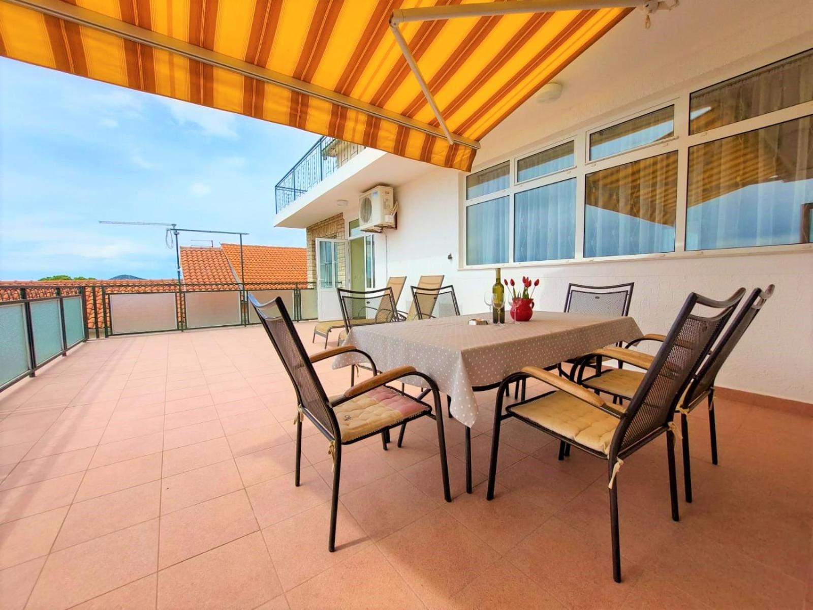 Apartment Big Lasan view 3
