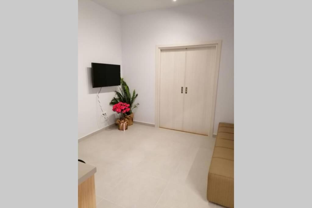 Athens City Apartment next to Intercontinental I photo 5