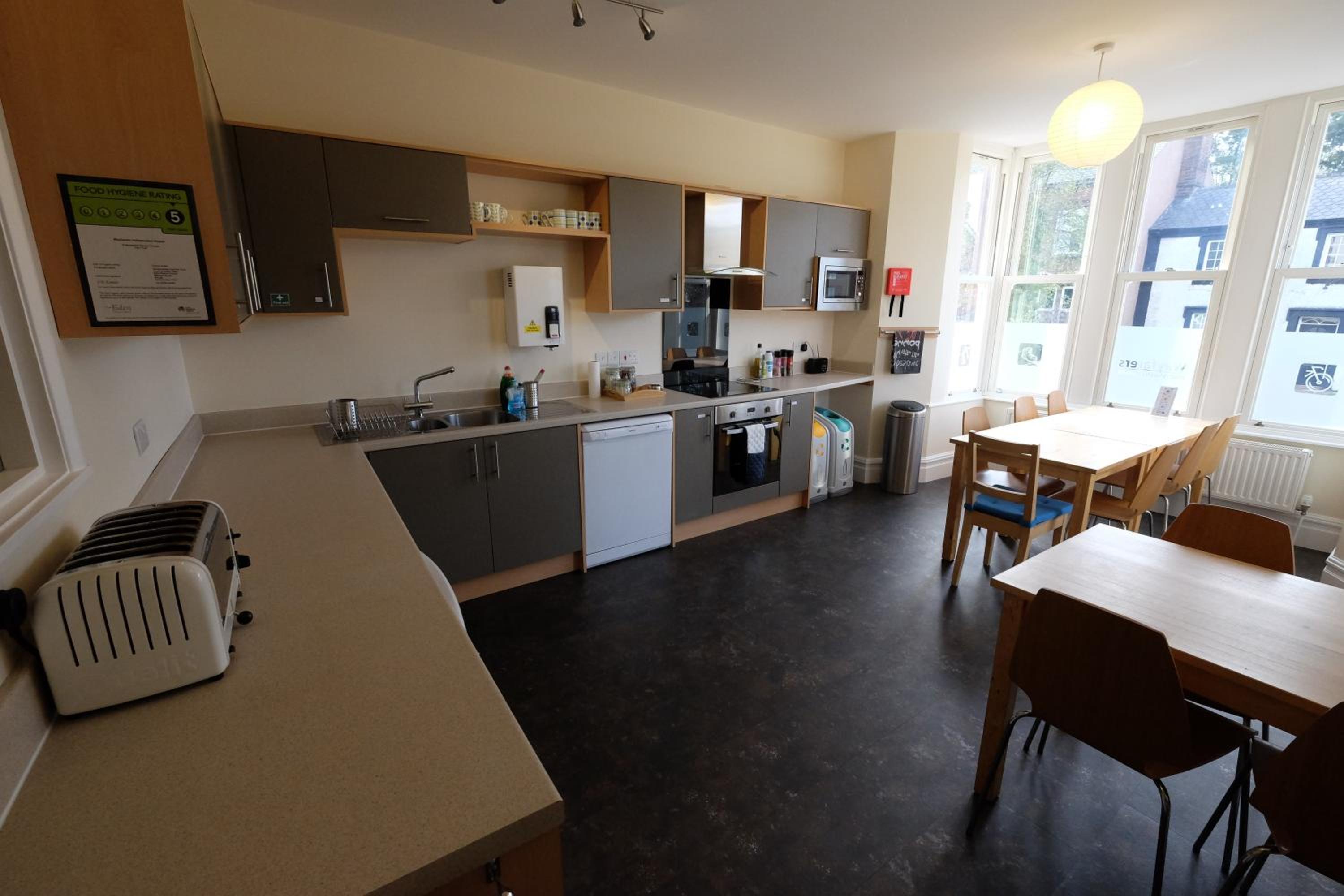 Penrith Vacations - Wayfarers Independent Hostel - Property Image 20