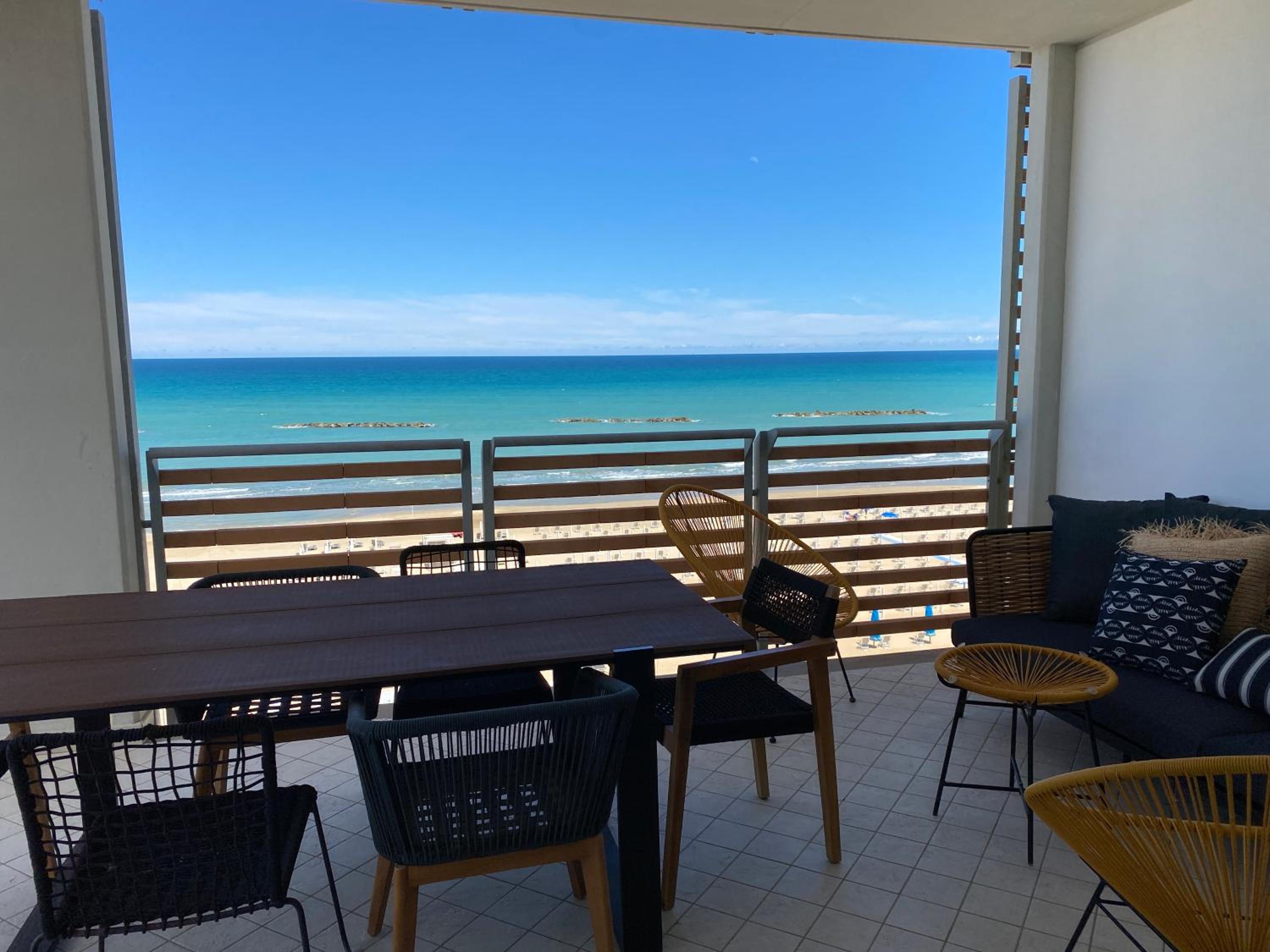 Appartamento con terrazza di 35 mq fronte mare-Wifi-Barbecue photo 2