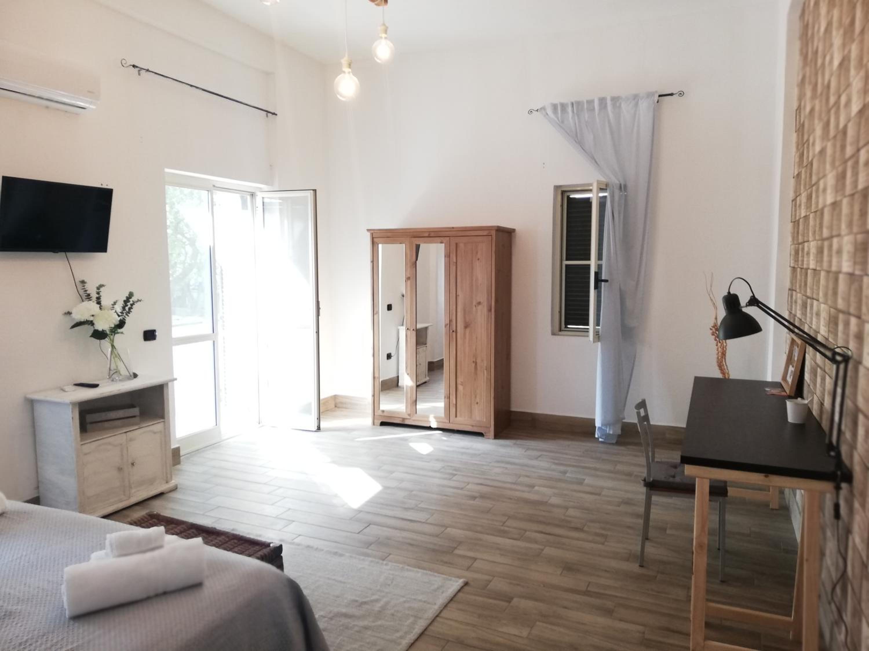 Giulia Maison photo 2